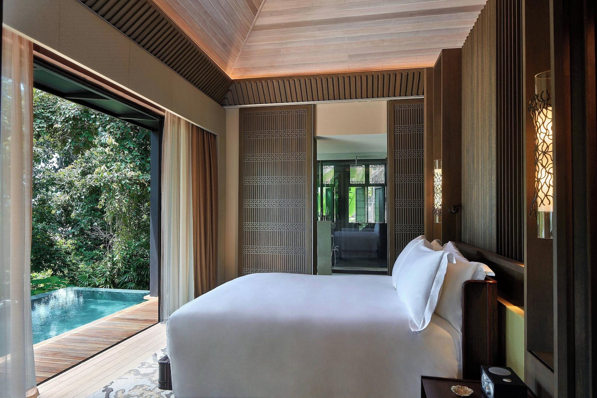 Villa Garden View King Bed