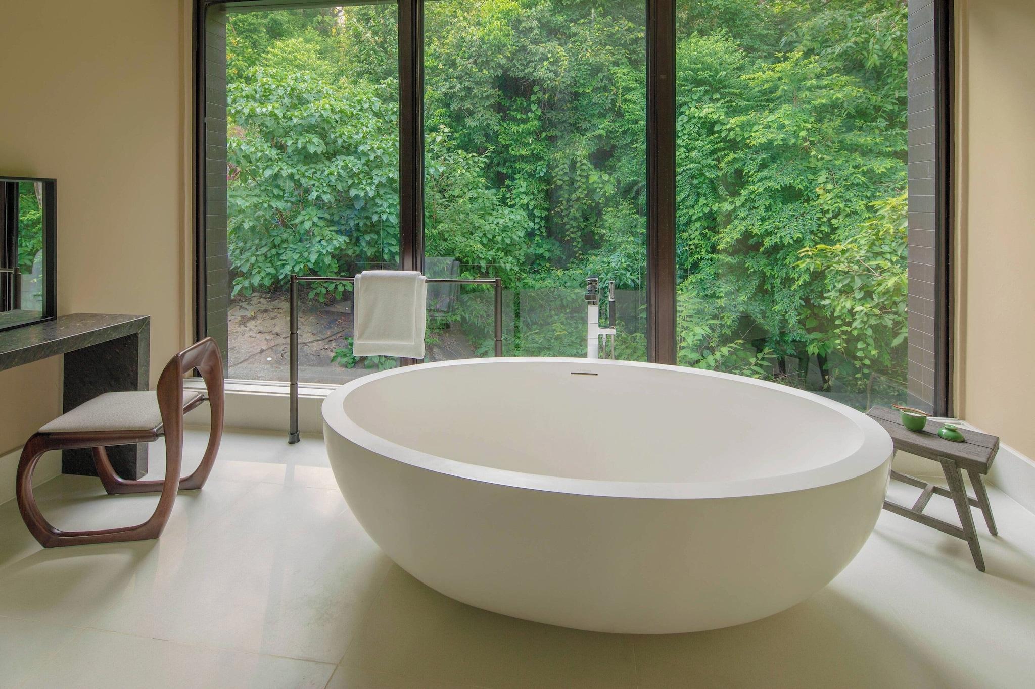 Villa Ocean Front King Bed