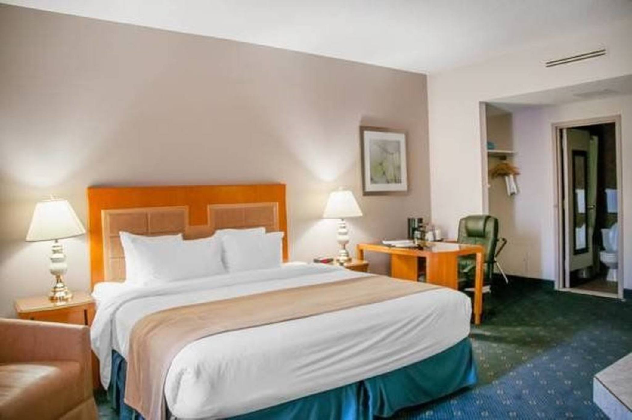 Double Business Queen Bed