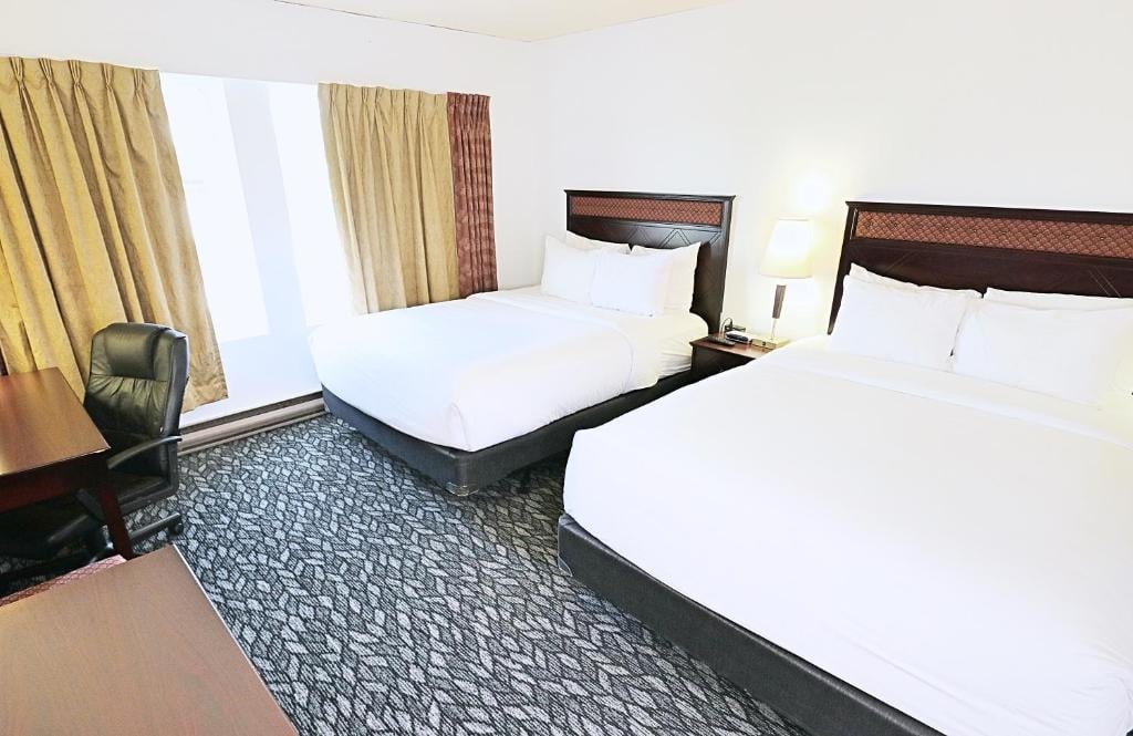 Quadruple Two Double Beds