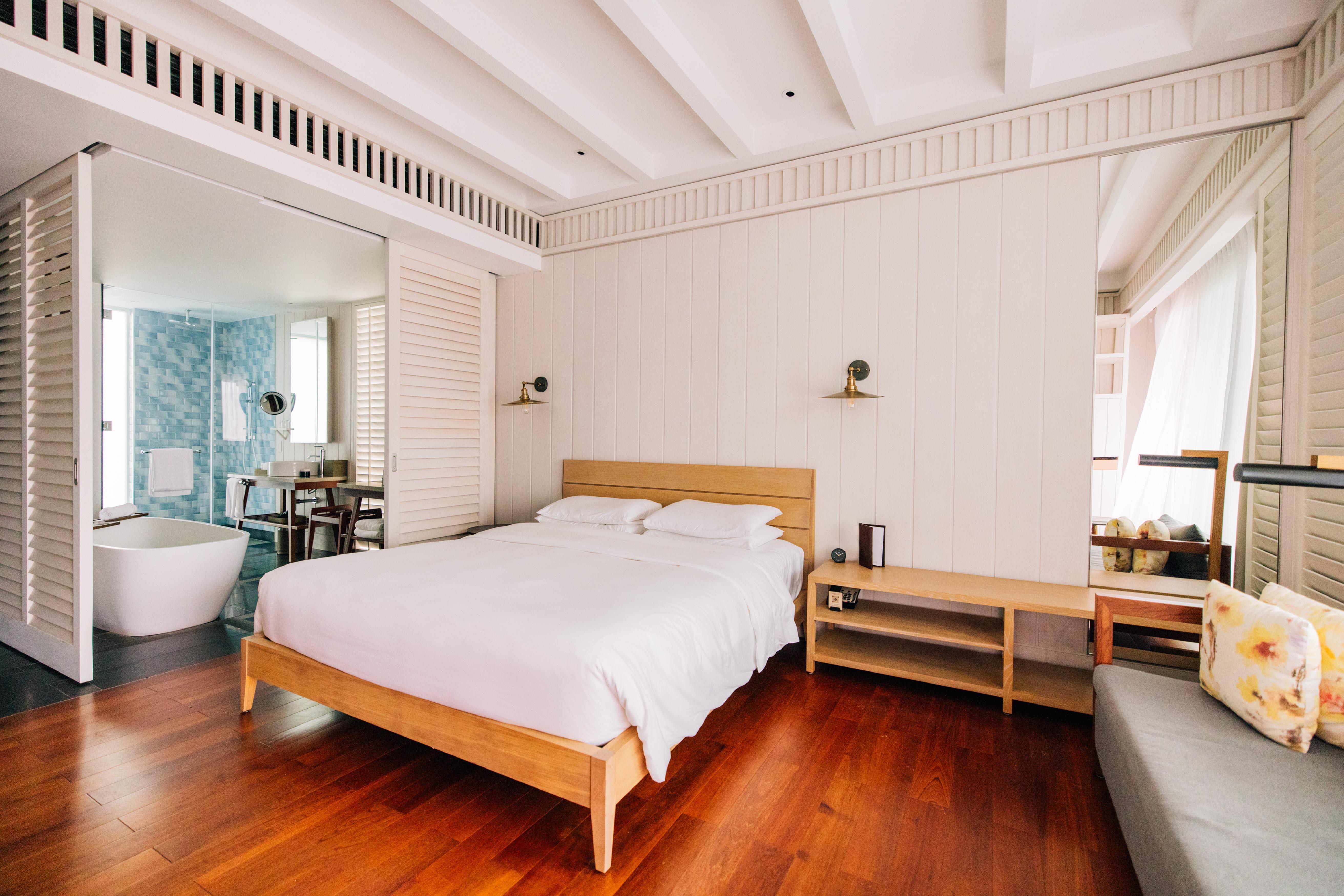 Double Sea View King Bed