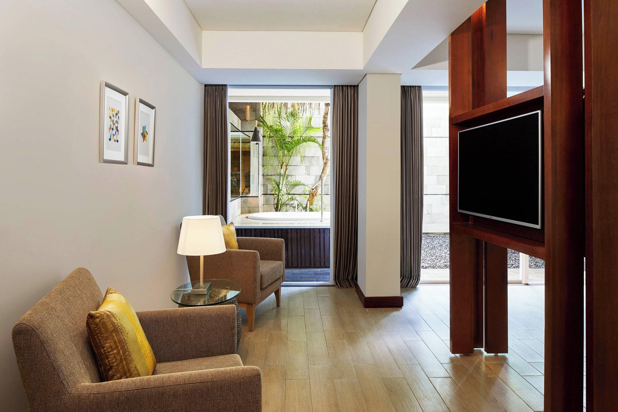 Suite King Bed One Bedroom 