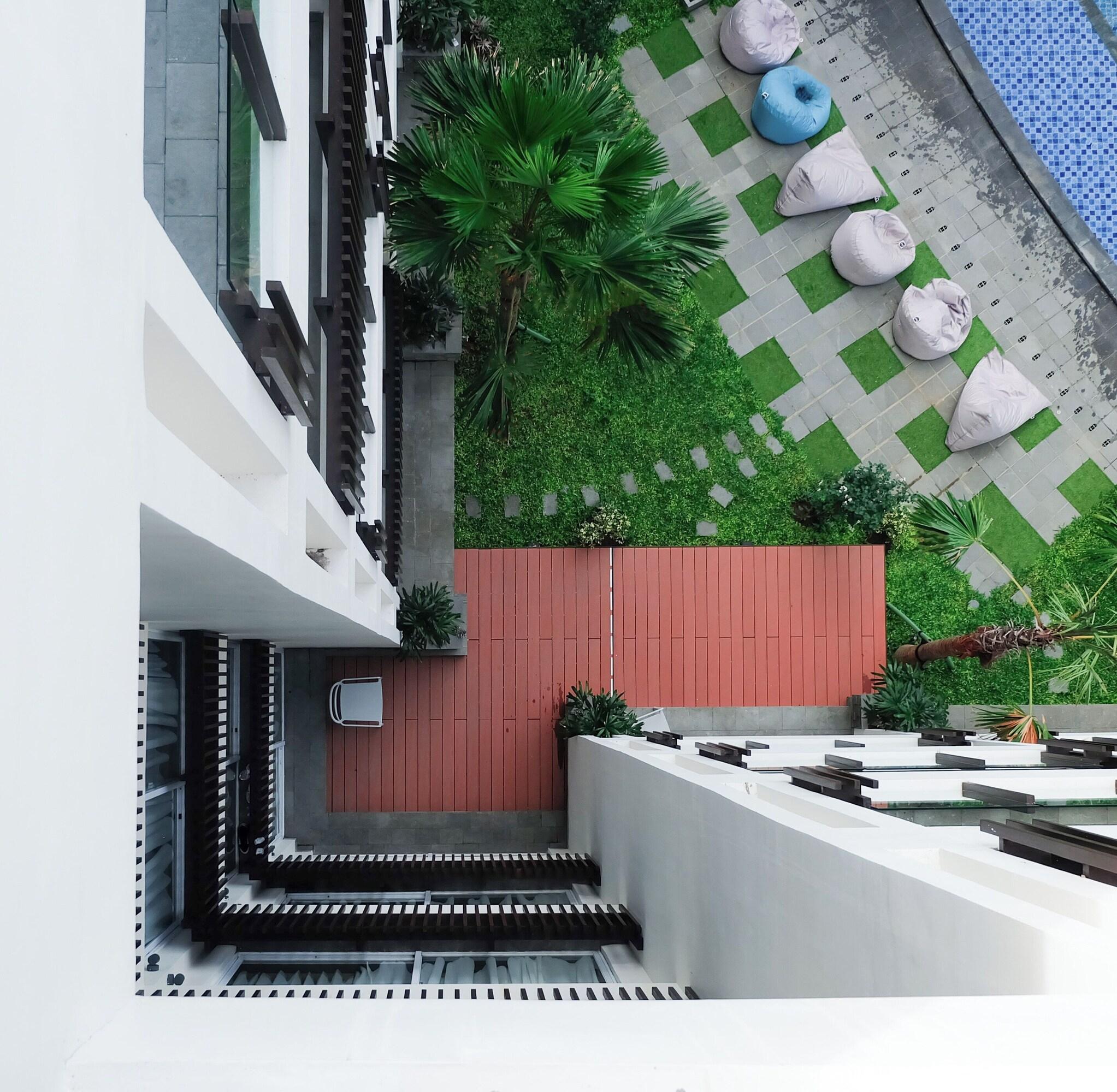 Suite Garden View King Bed