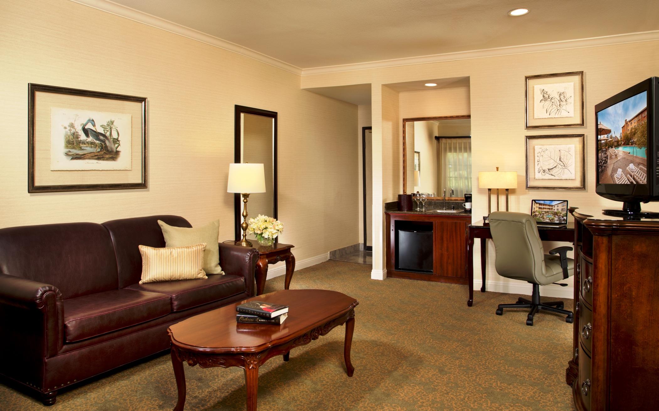 Suite King Bed One Bedroom 