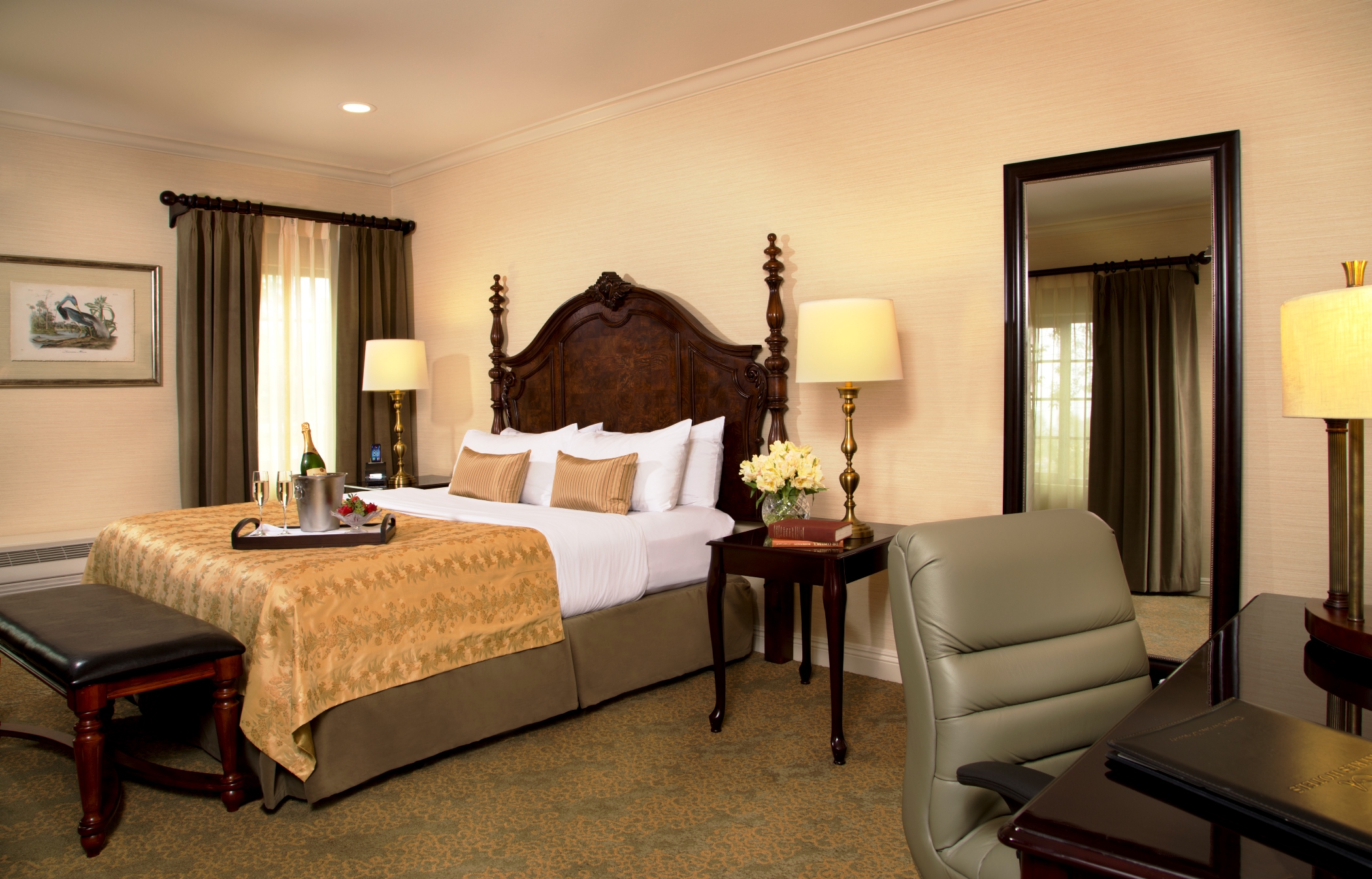 Studio King Size Bed