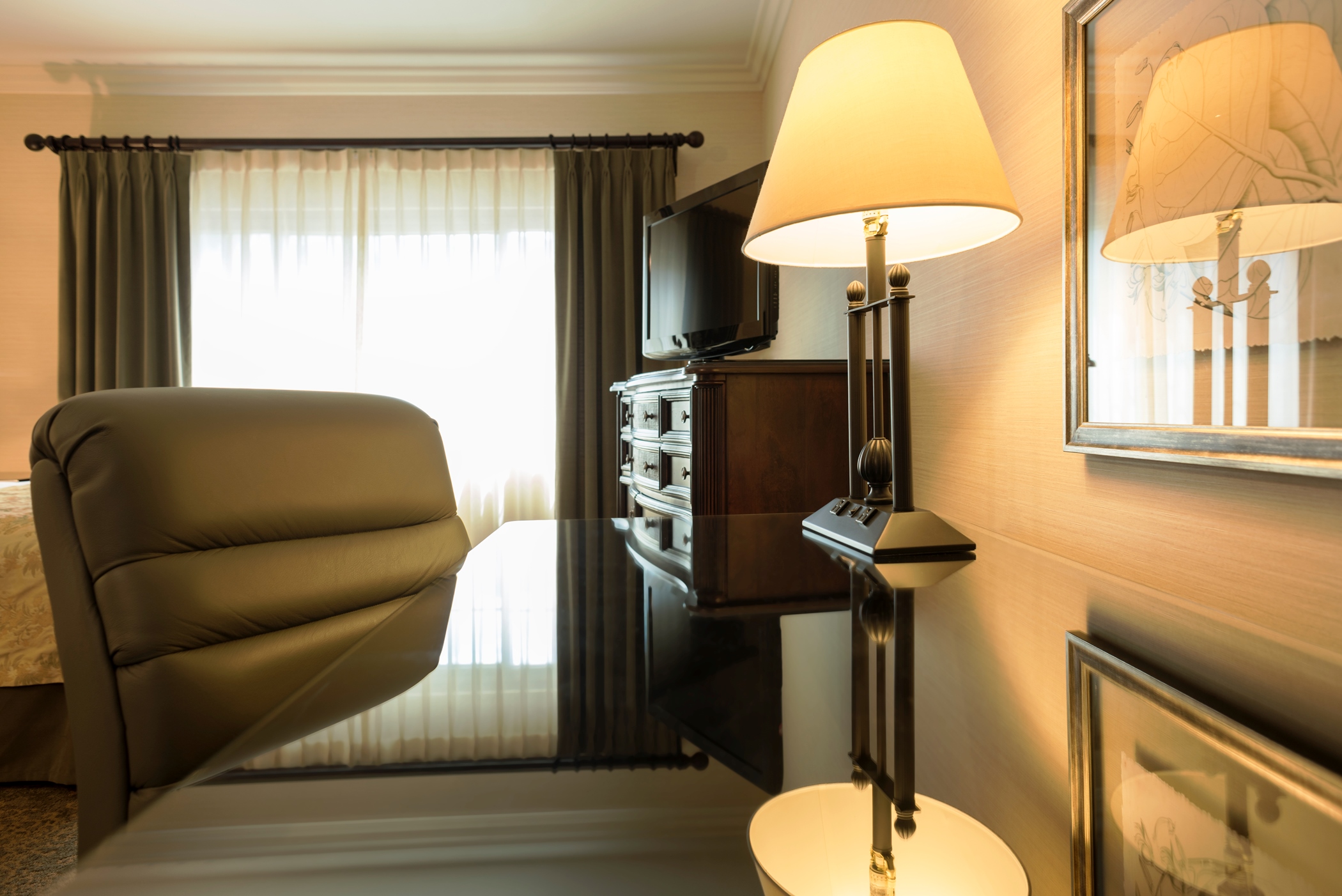 Studio King Size Bed