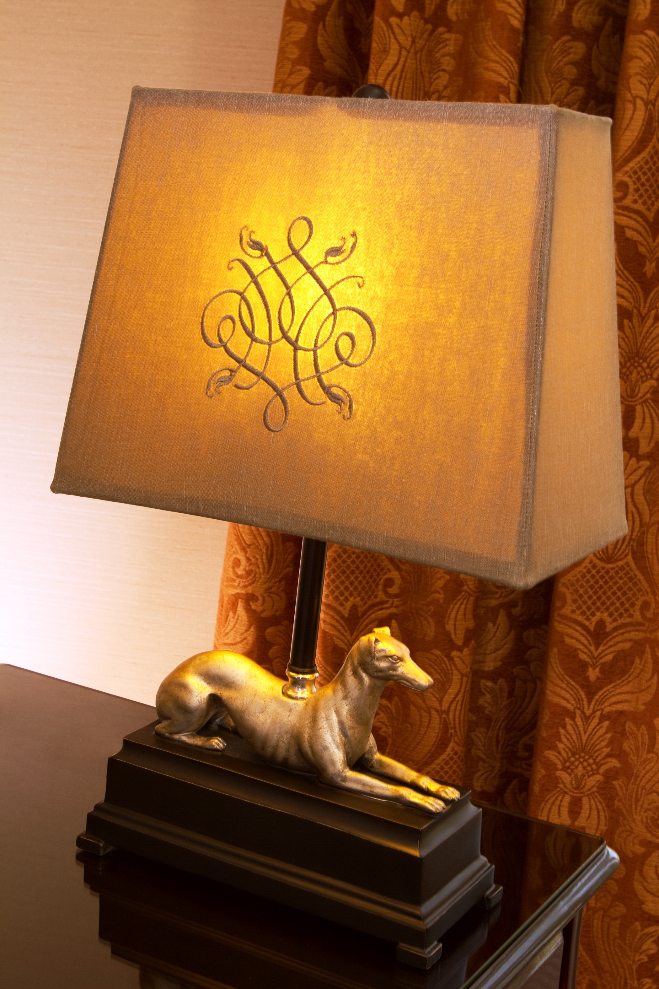 Studio King Size Bed