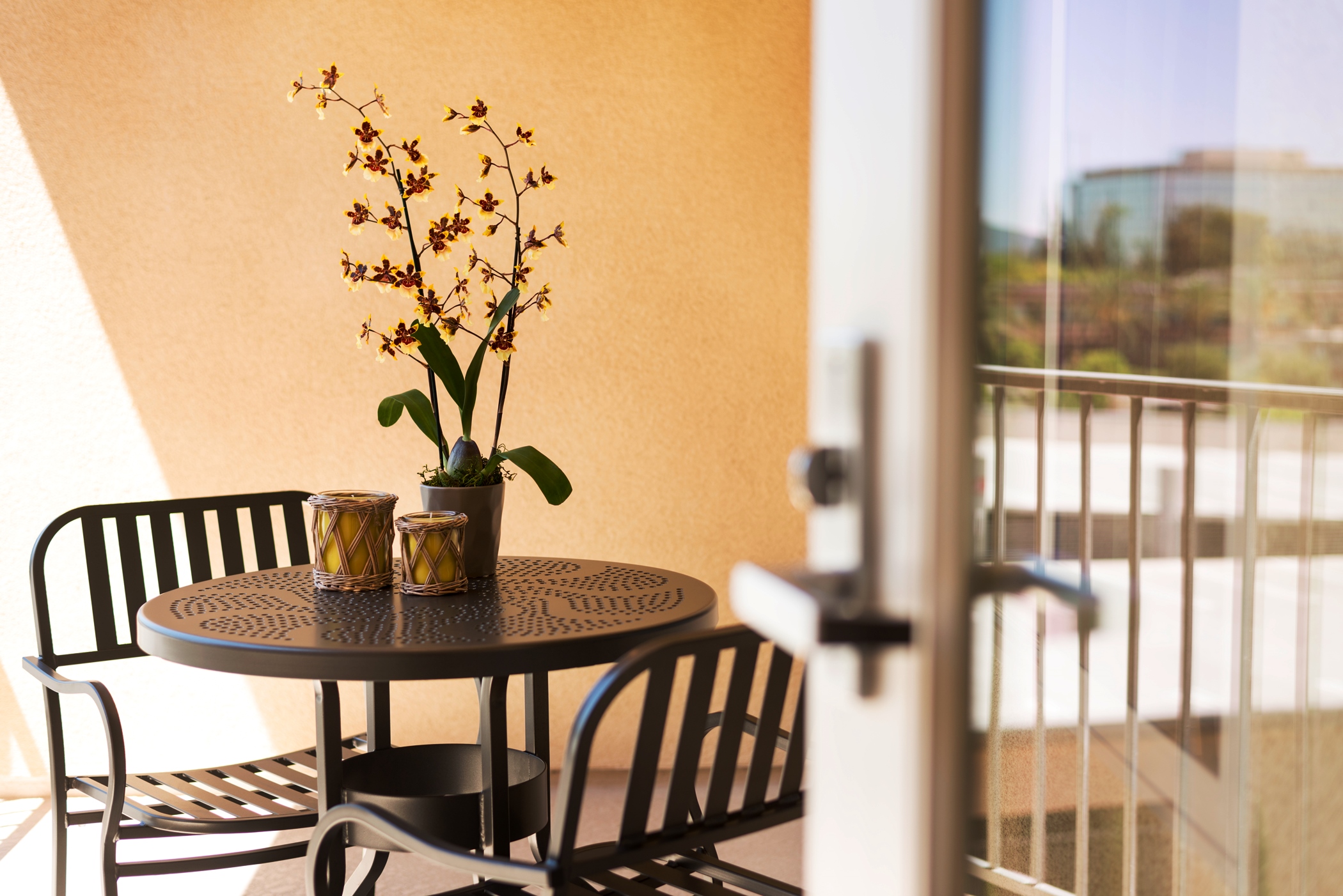 Studio King Size Bed