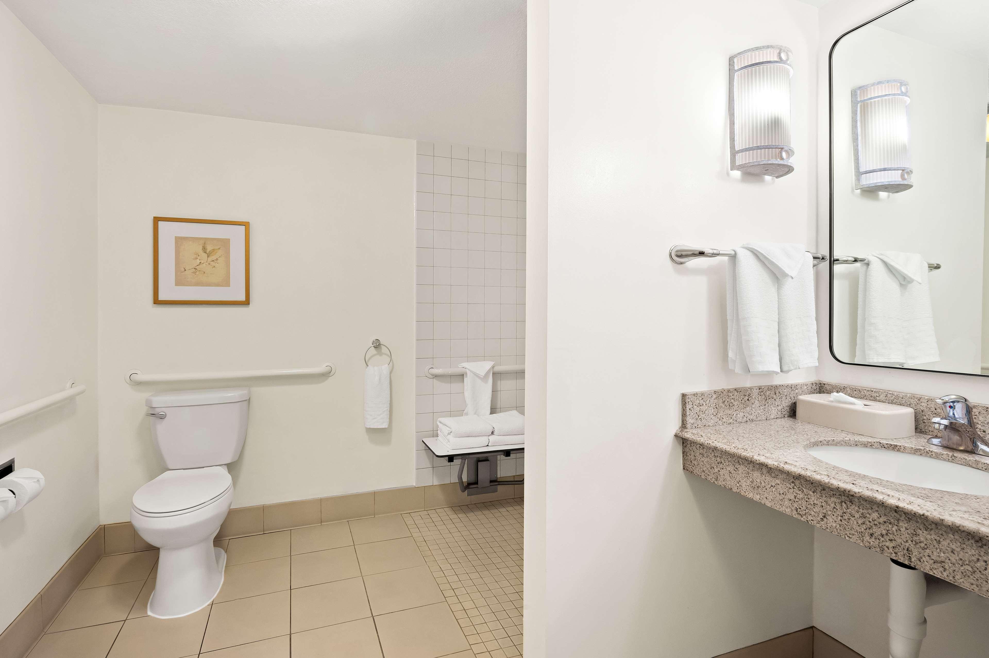 Room Accessible-two Queen Beds