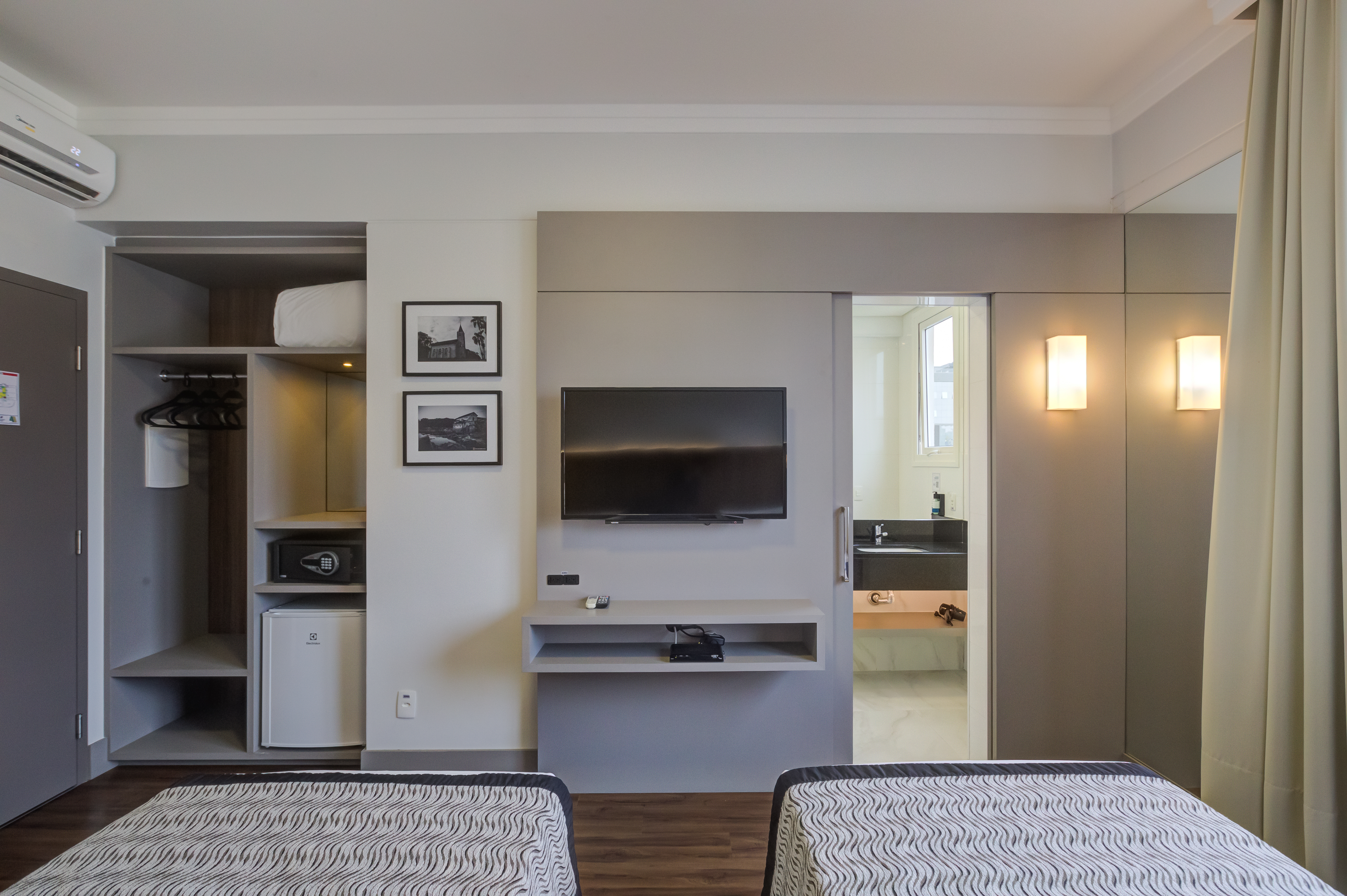 Twin Deluxe Superior