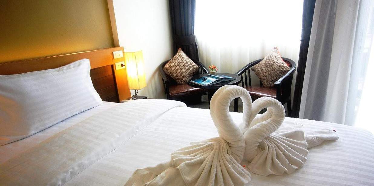 Twin Deluxe Mountain View