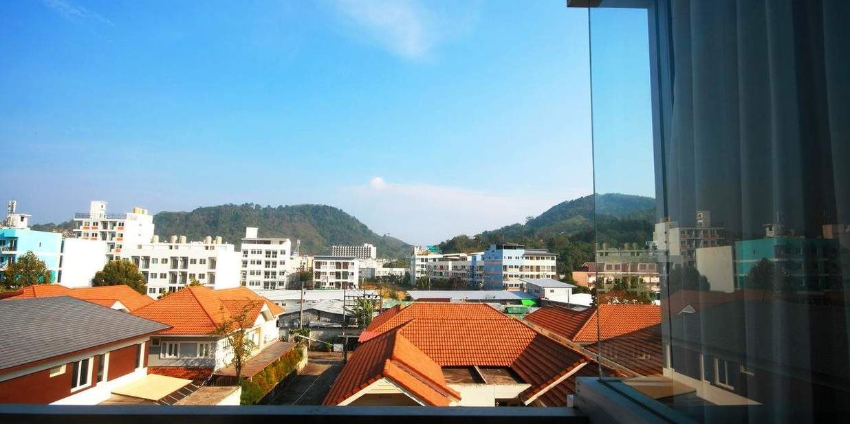 Twin Deluxe Mountain View