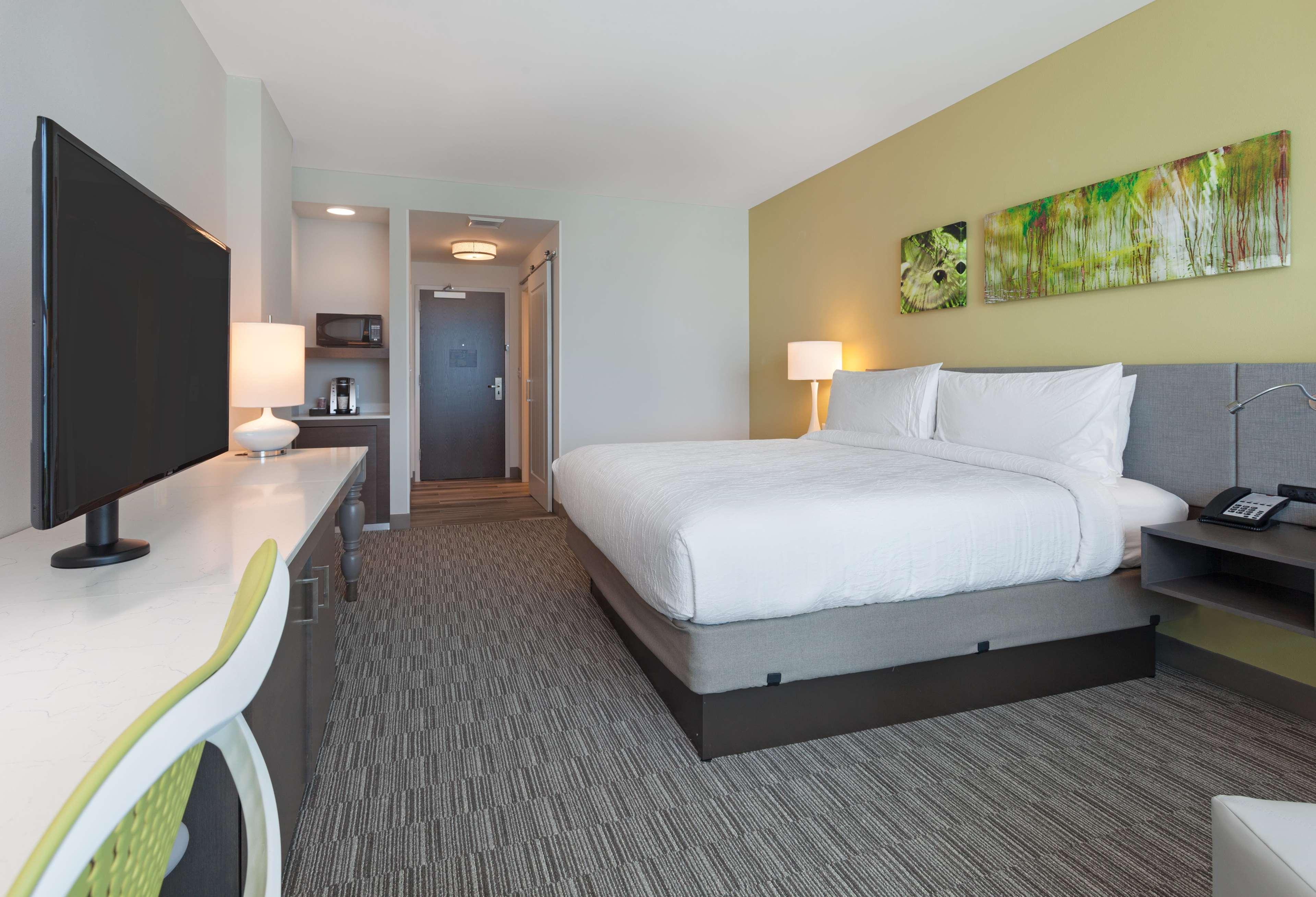 Double Pool View King Bed