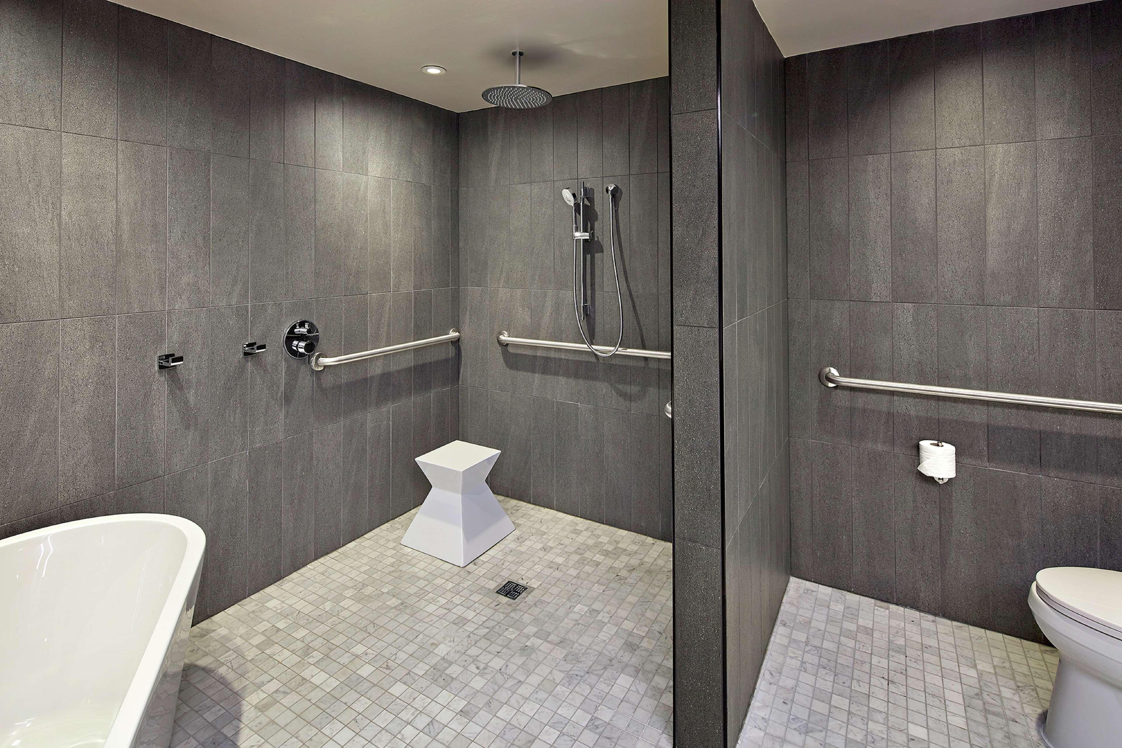 Room Premium King Bed