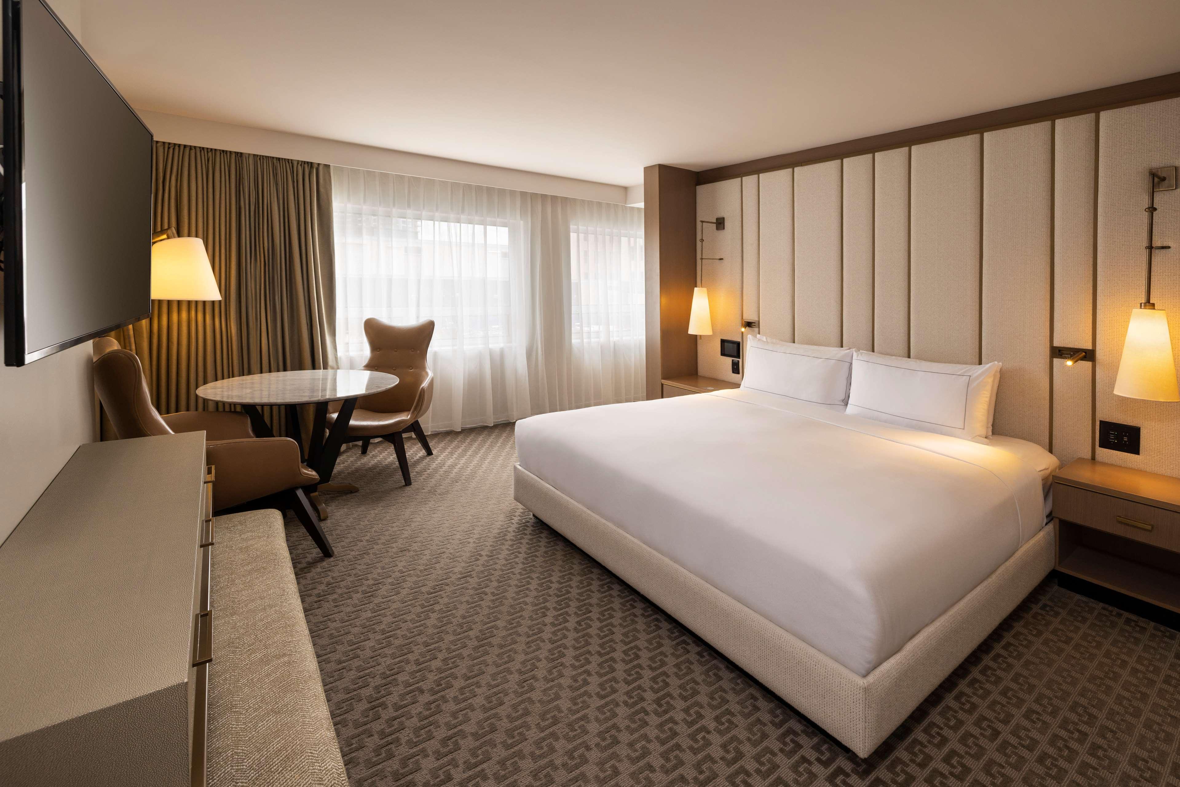 Double Deluxe King Bed