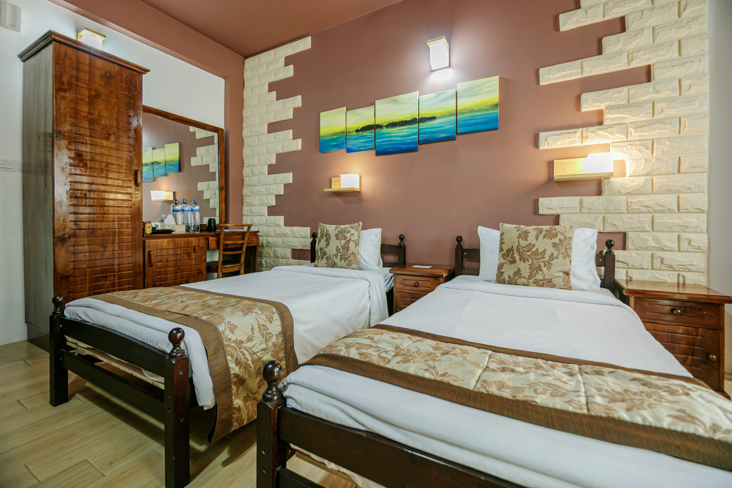 Twin Deluxe with Balcony