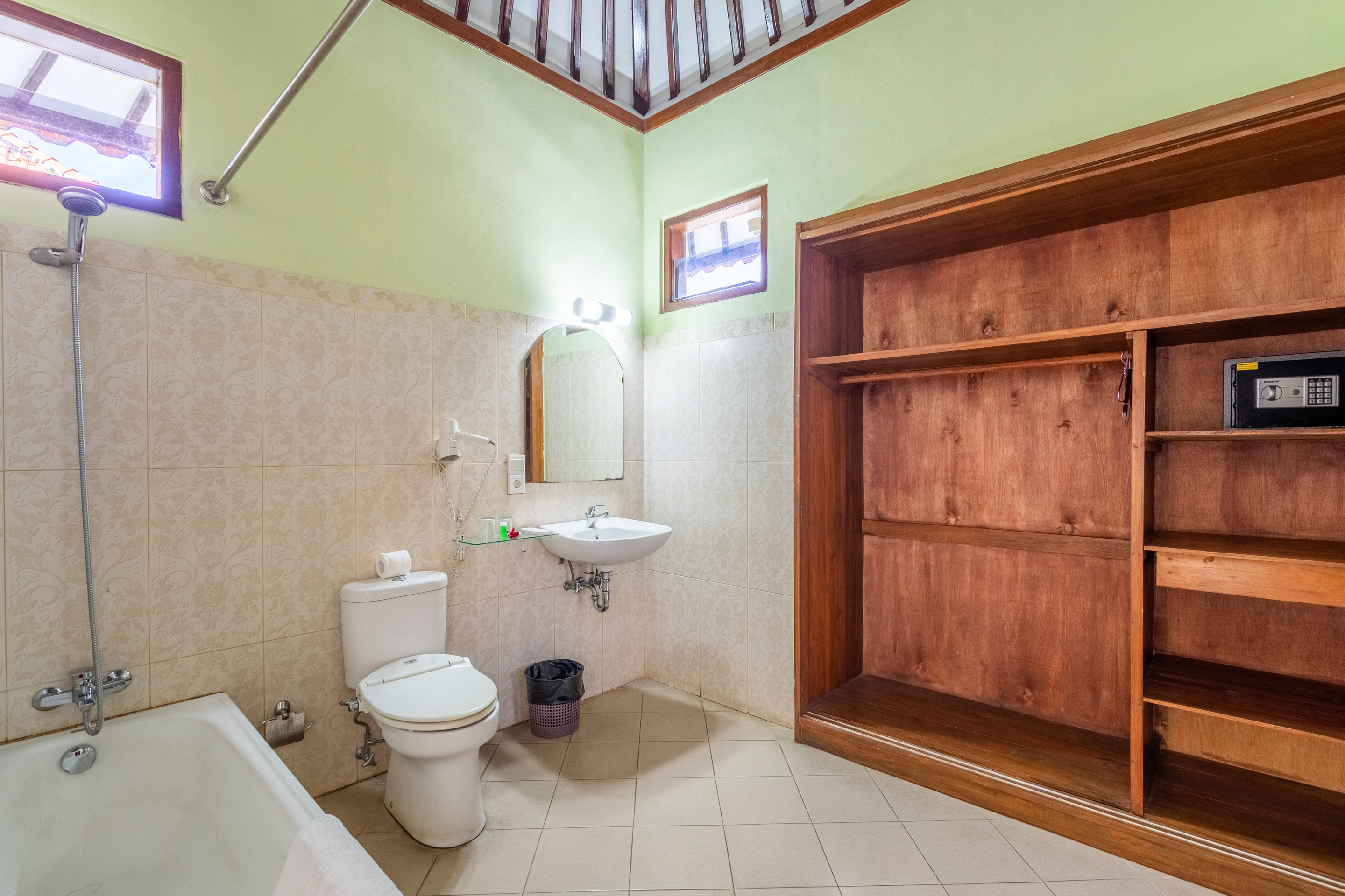 Twin Executive 2 Double Beds