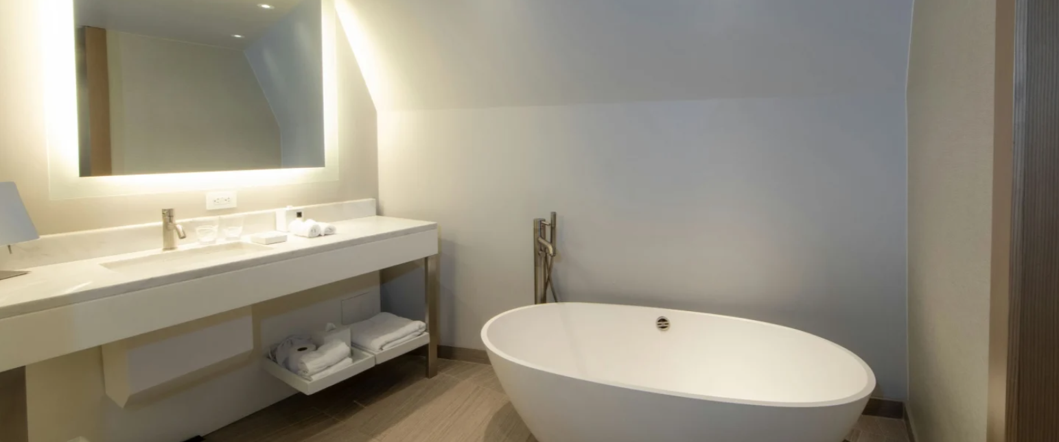 Junior Suite King Size Bed