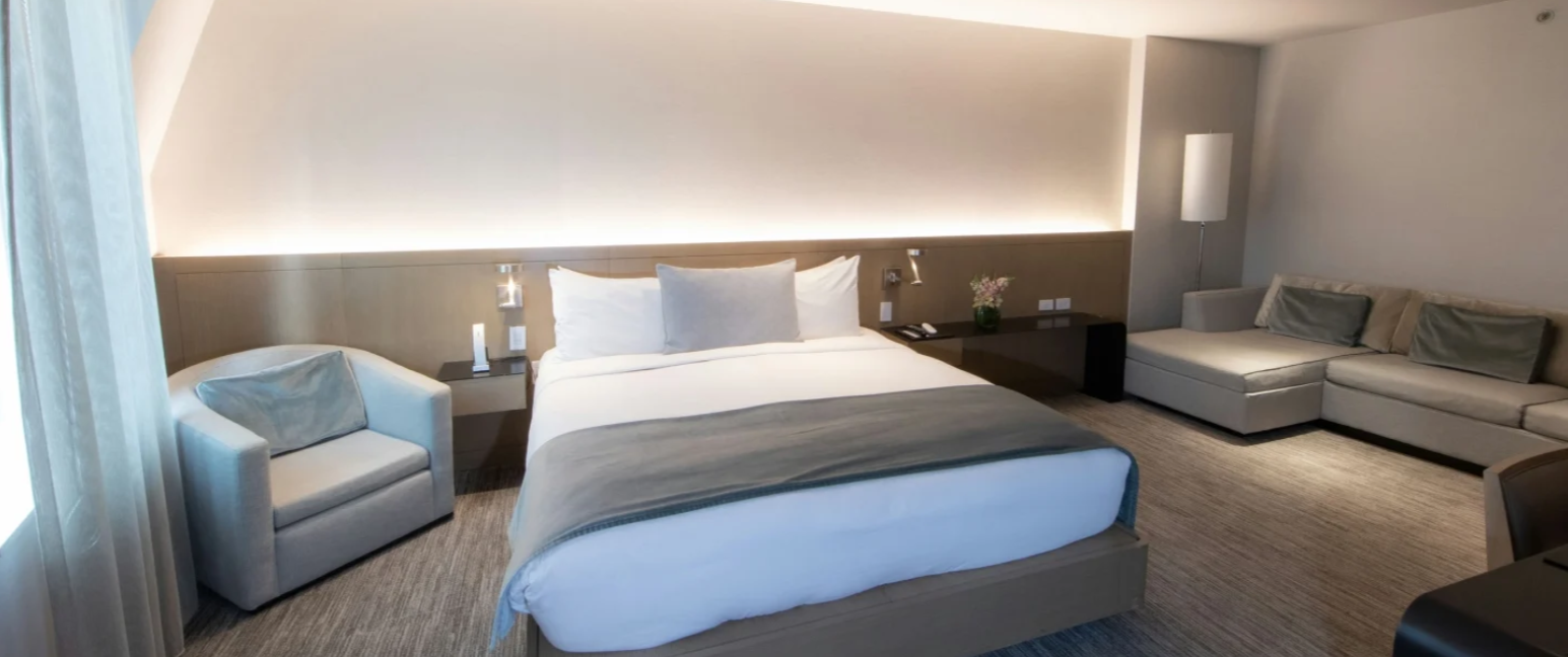 Junior Suite King Size Bed
