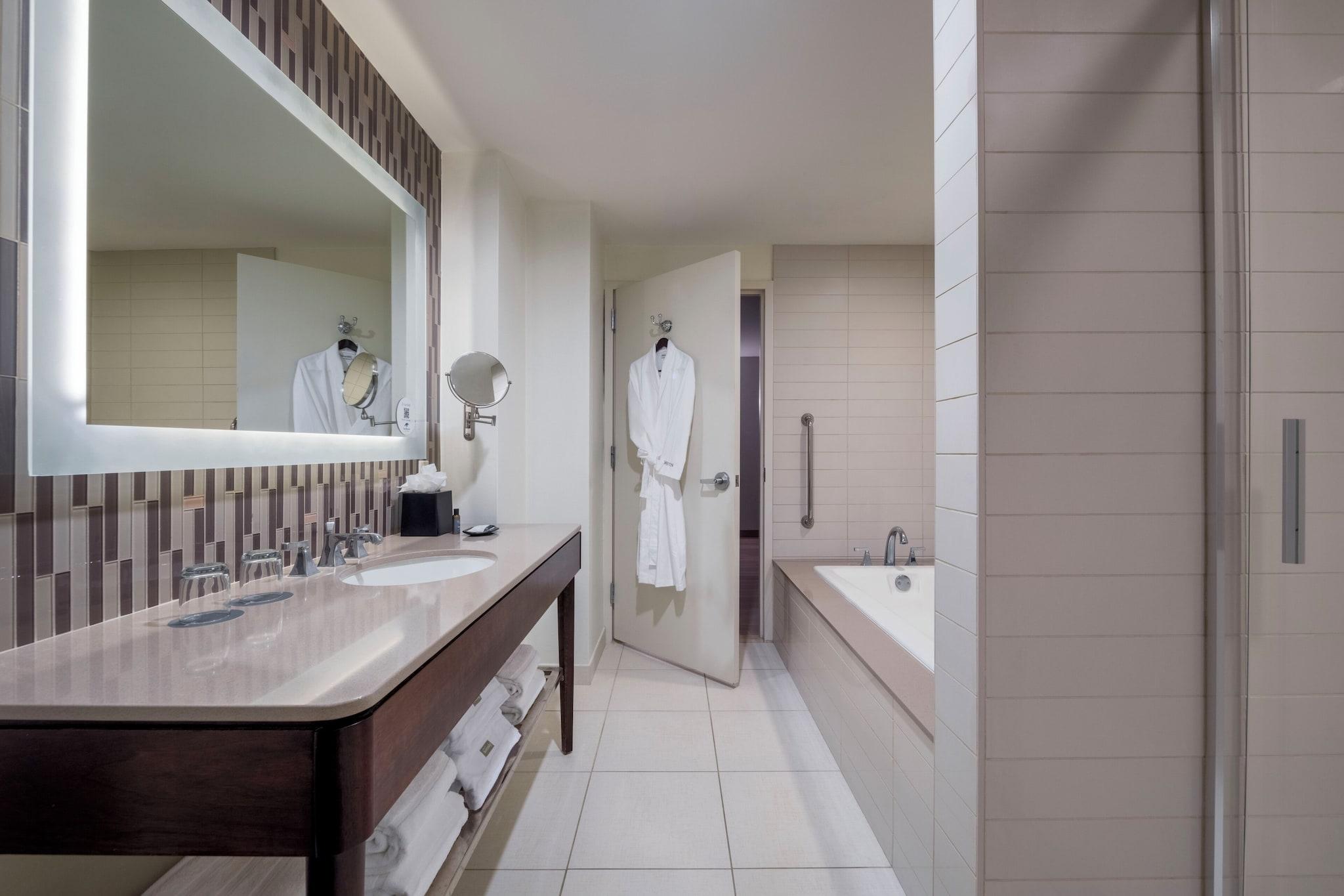 Studio Ocean View King Bed