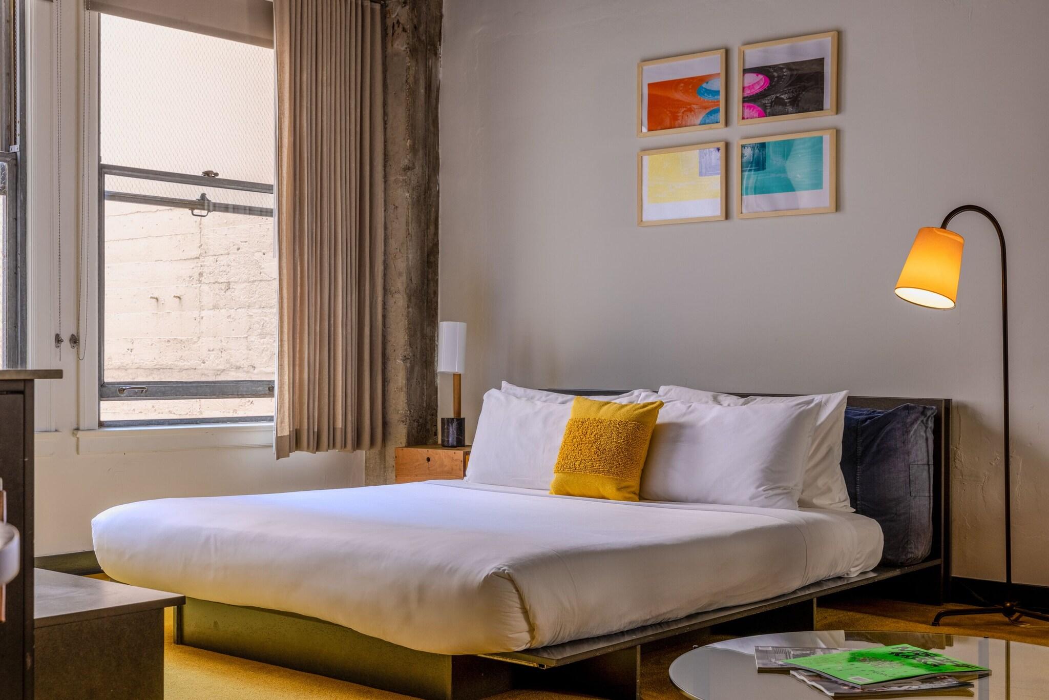 Studio Premier King Bed