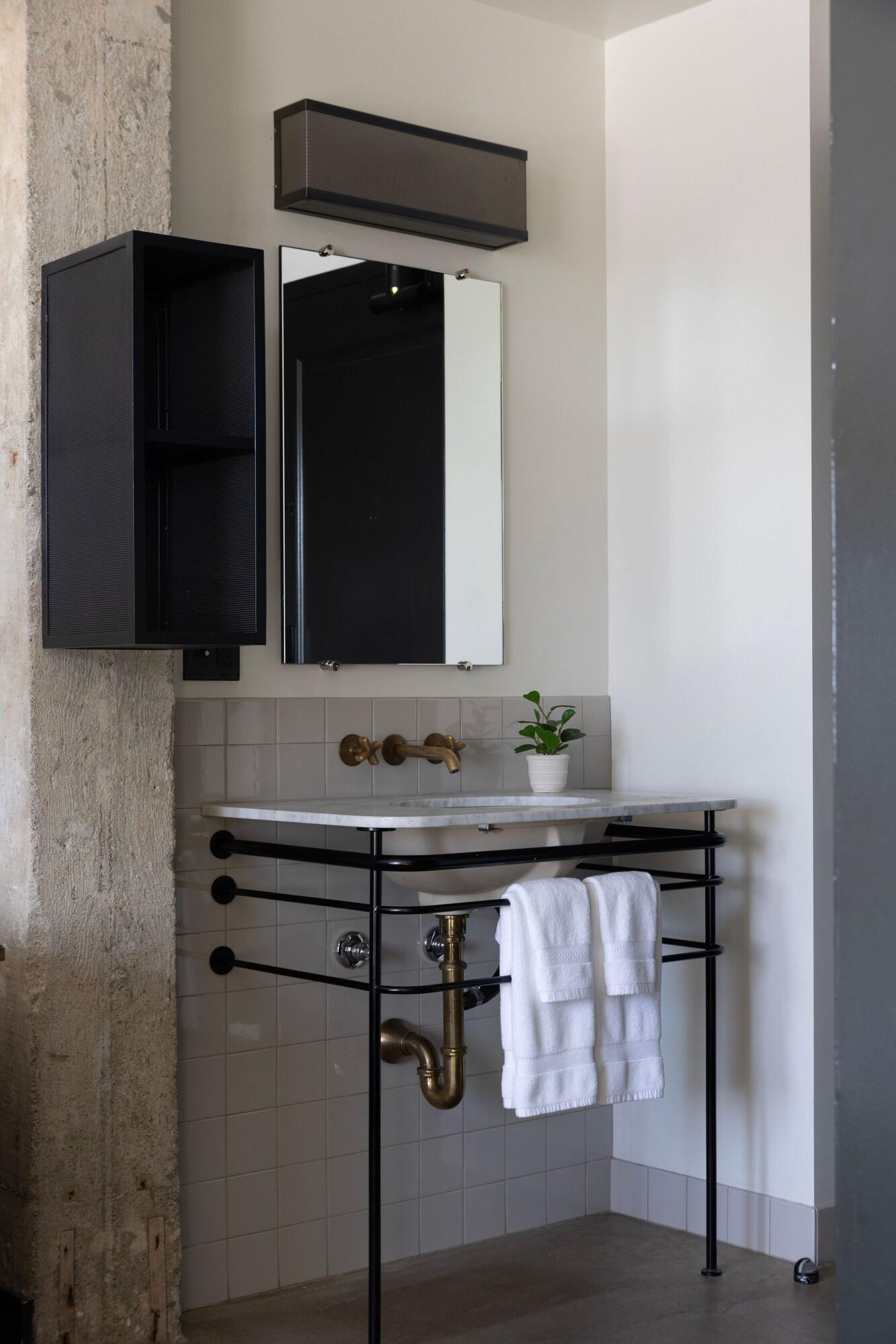 Double Accessible King Size Bed