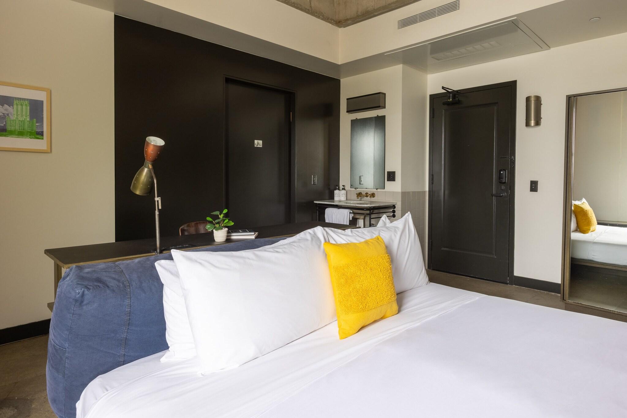 Double Accessible King Size Bed