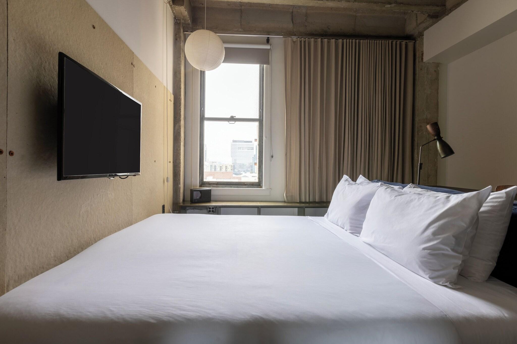 Double Accessible King Size Bed