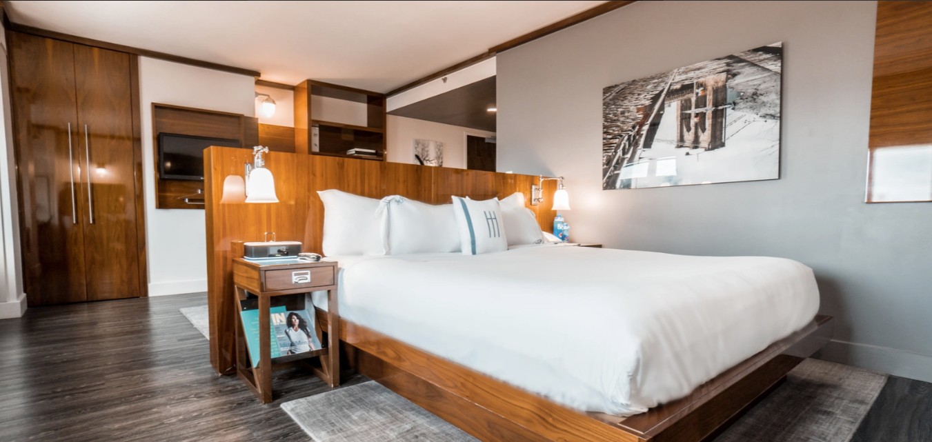 Suite King Size Bed