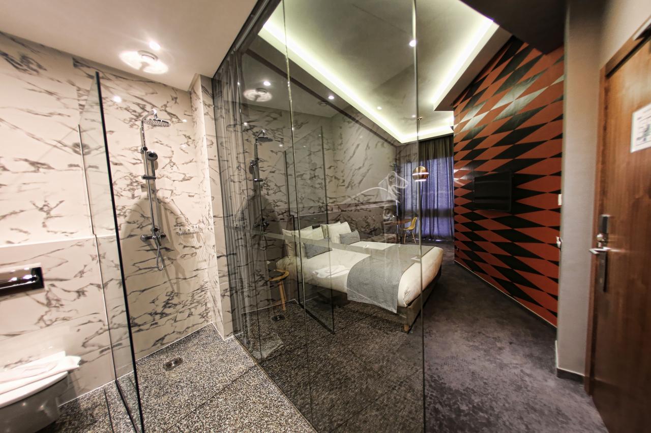 Junior Suite King Size Bed