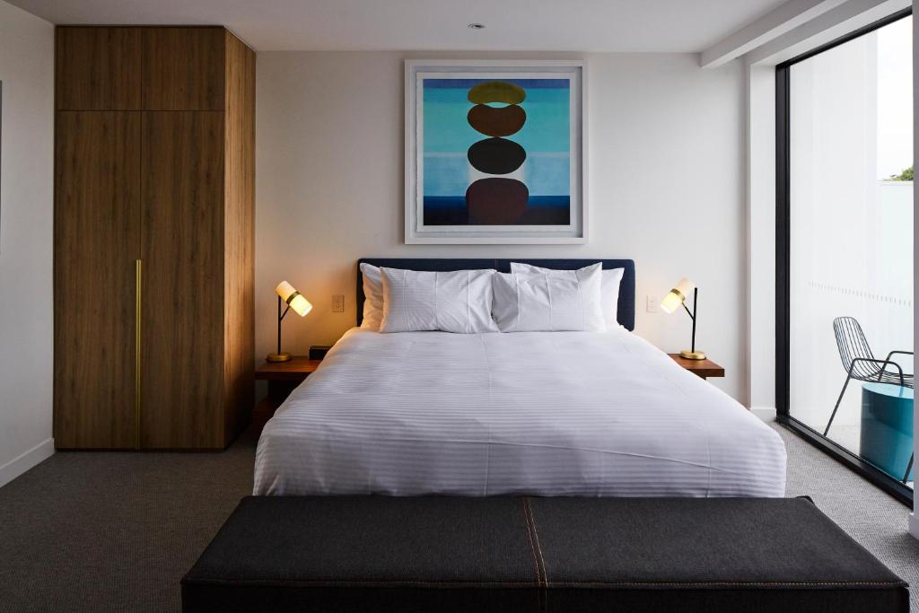 Apartment Two Bedrooms Two Bathrooms