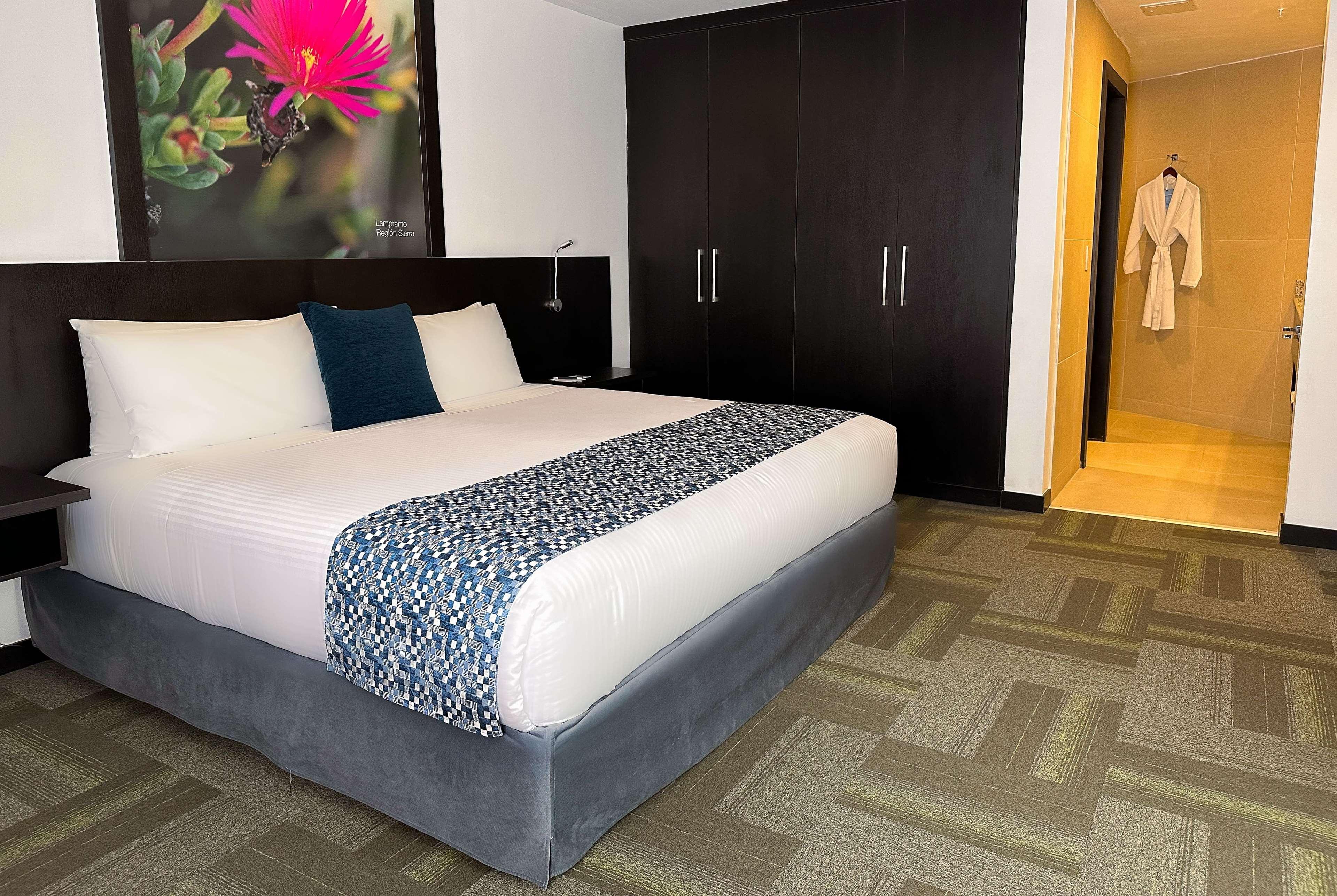 Junior Suite King Size Bed