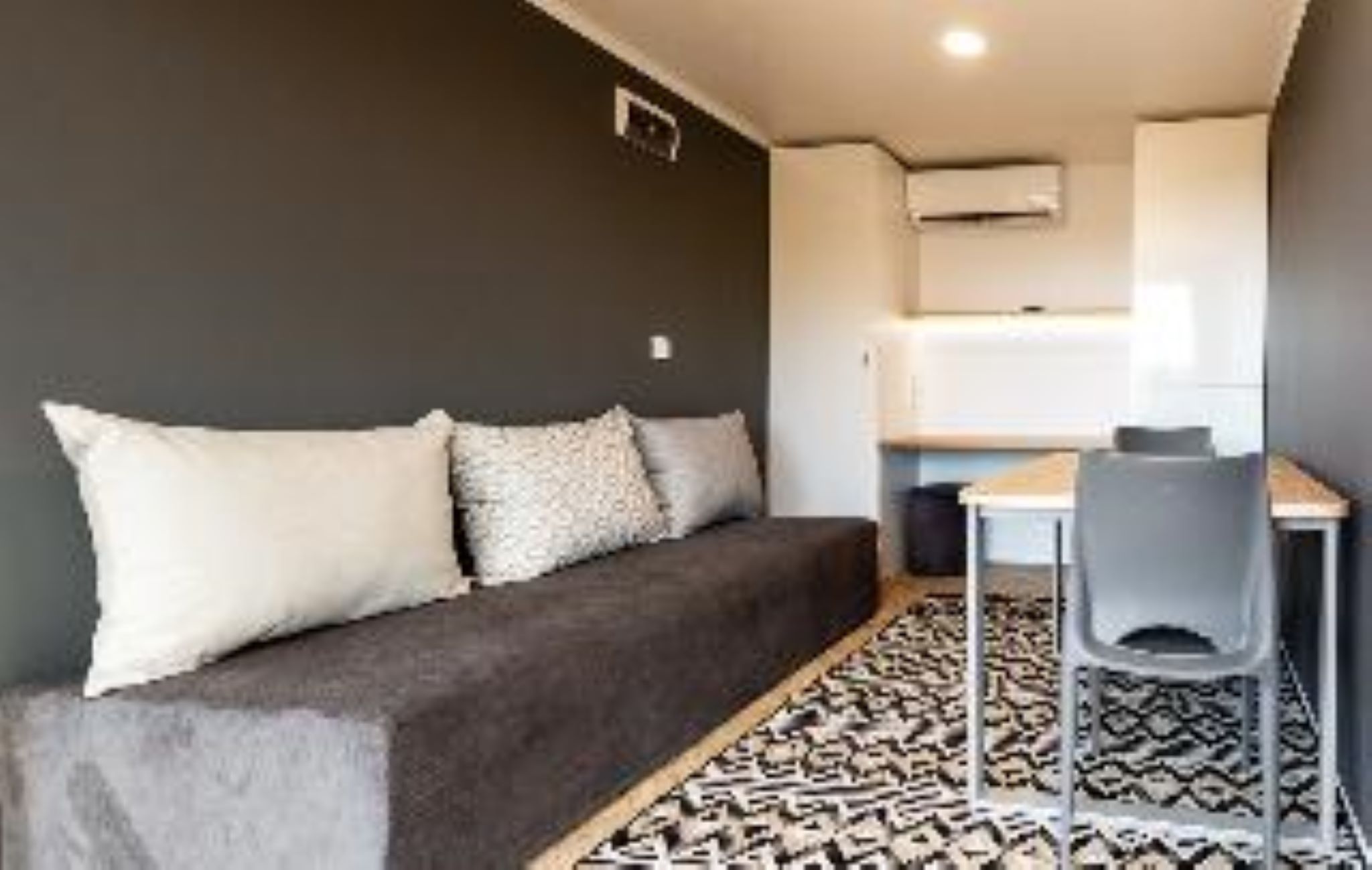 Mobile Home Two Bedrooms Two Bathrooms