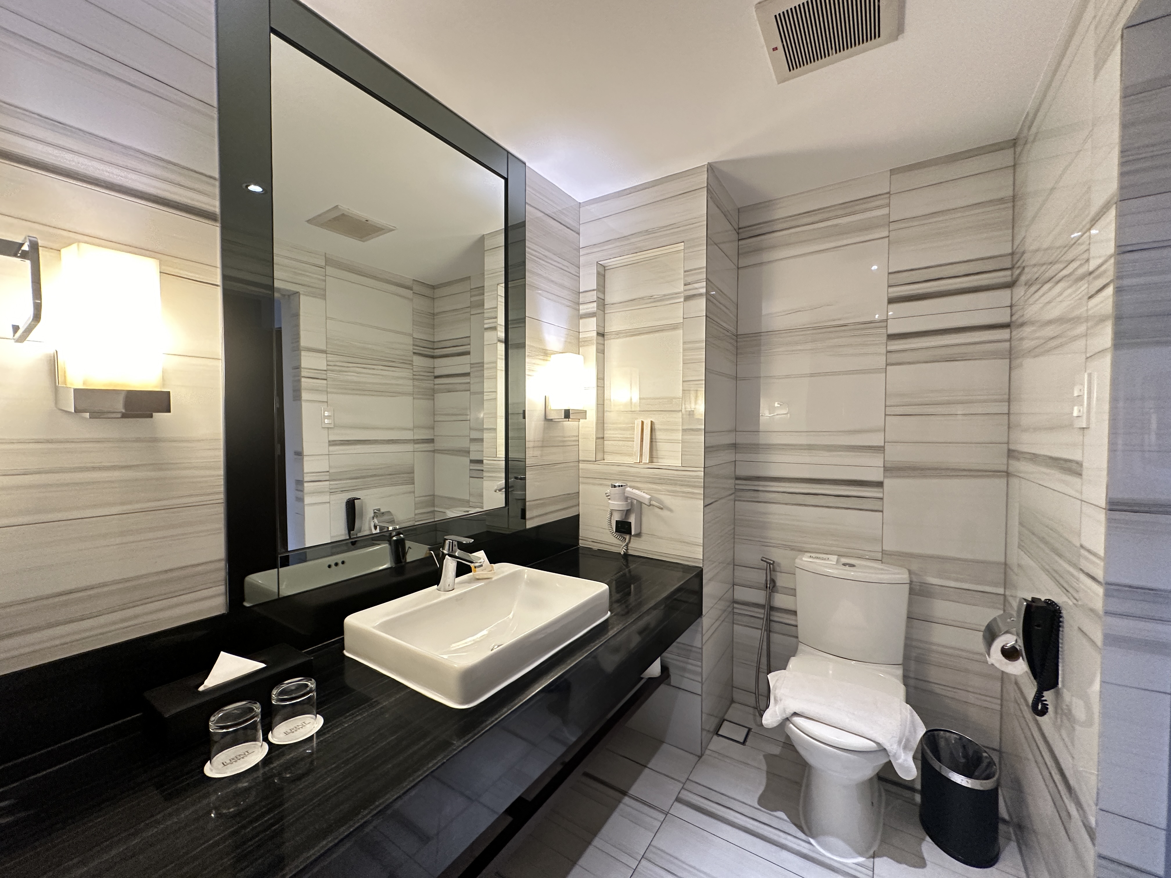 Twin Premier Queen Bed