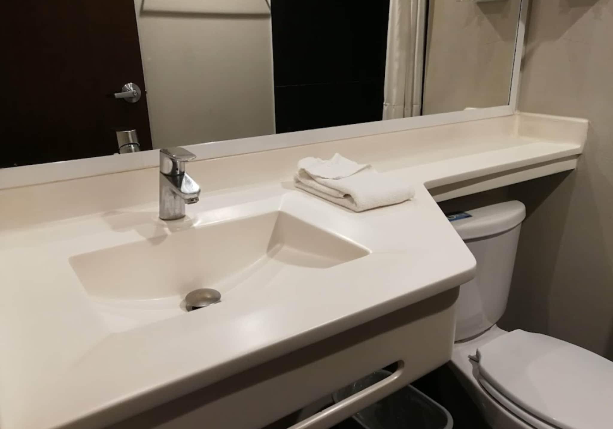 Double Queen Size Bed