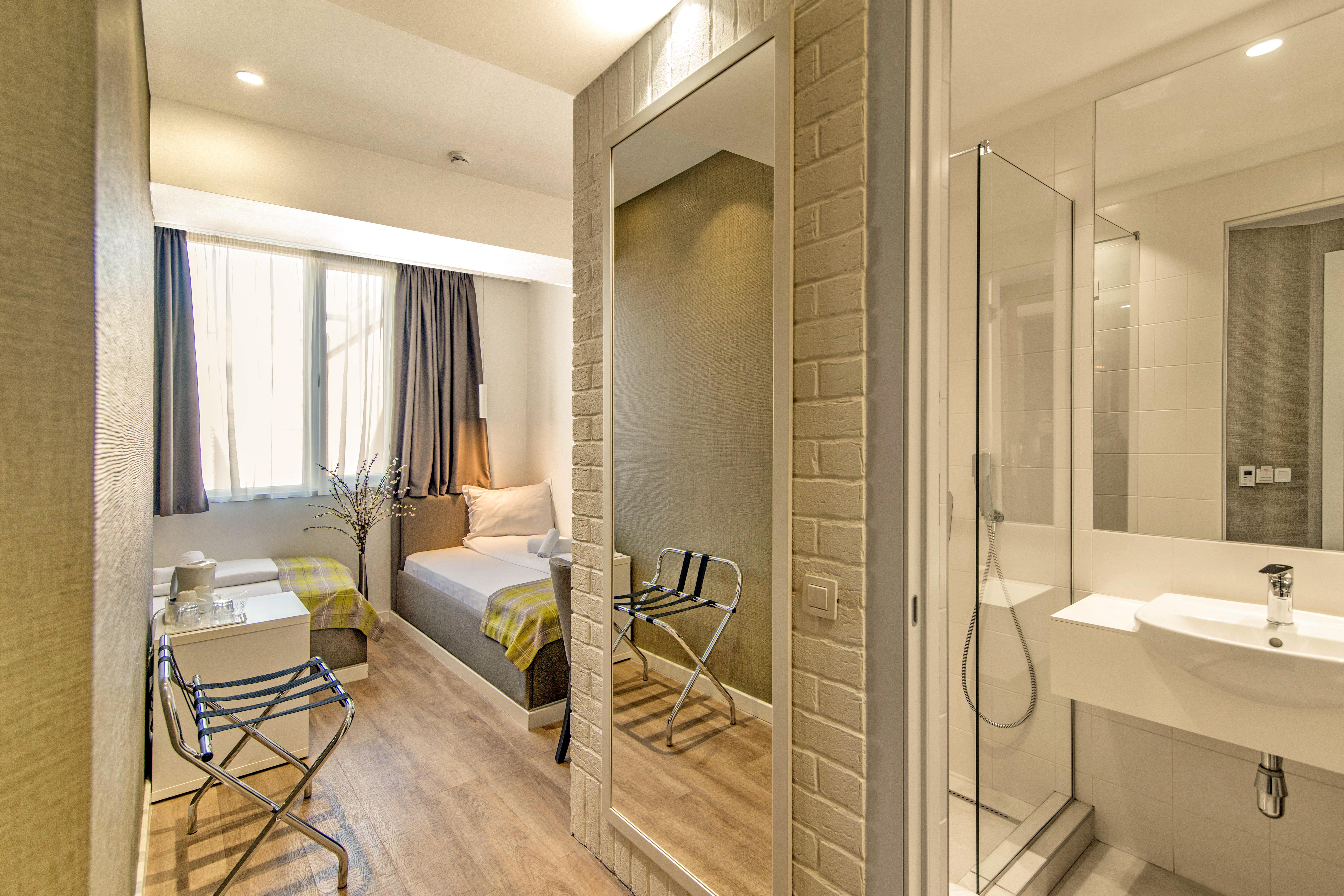 Double or Twin Standard