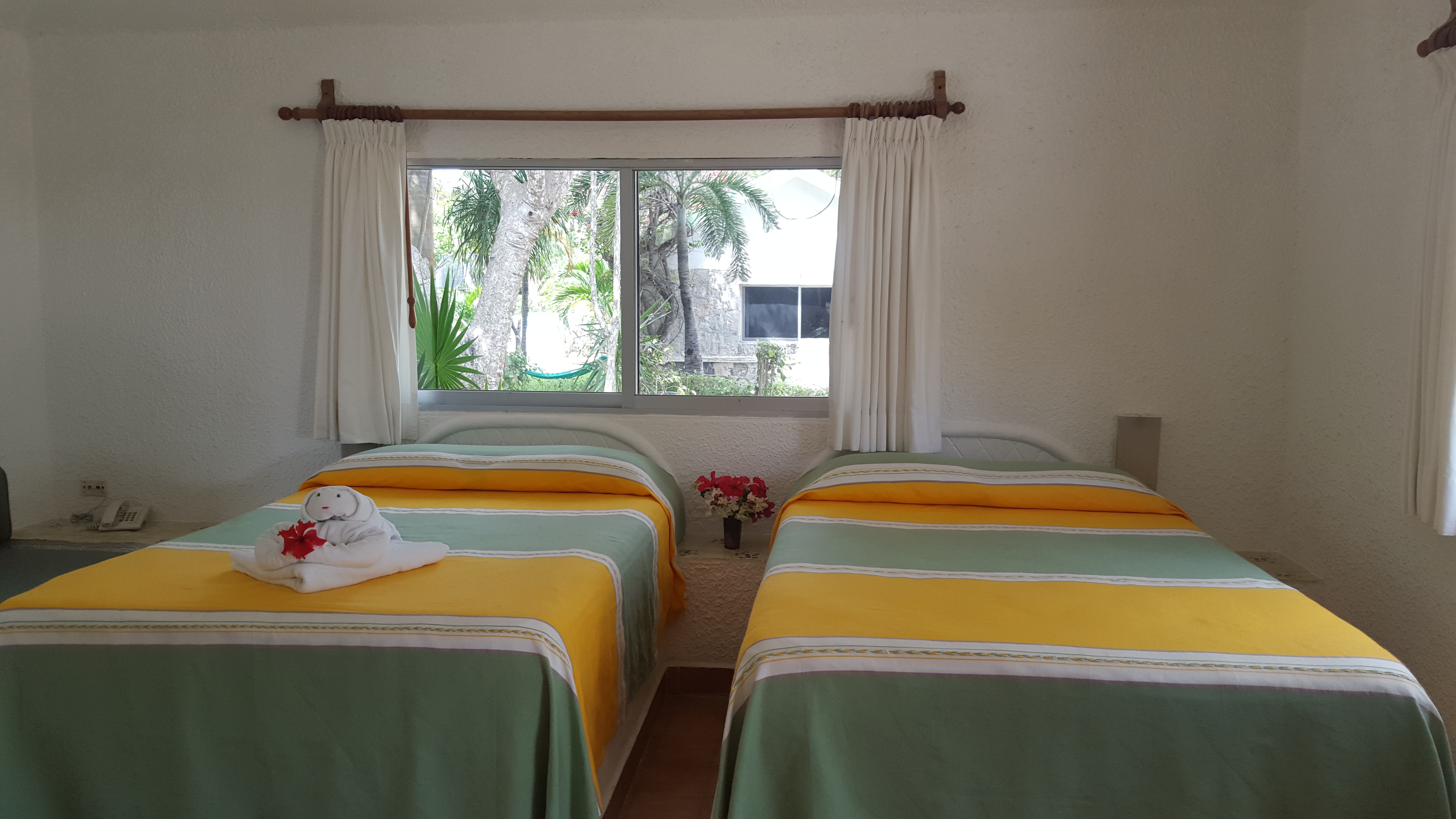 Bungalow Garden View