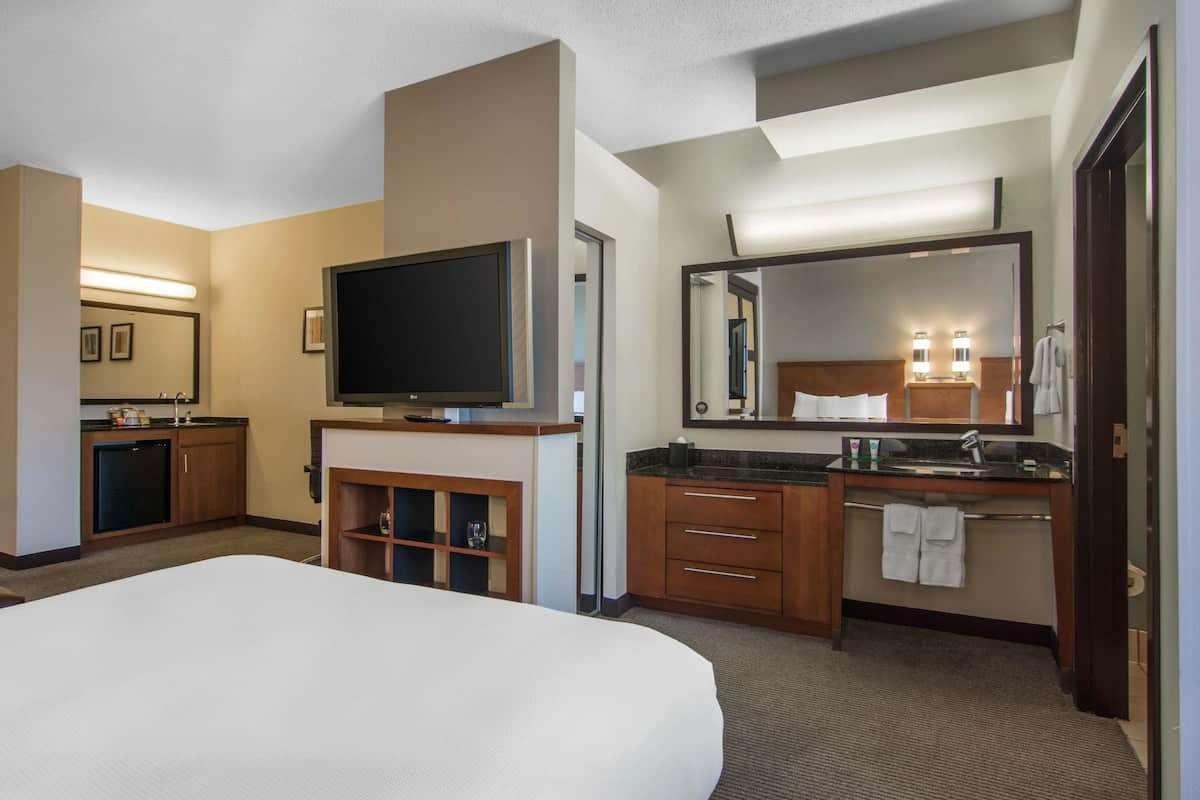 Studio King Size Bed