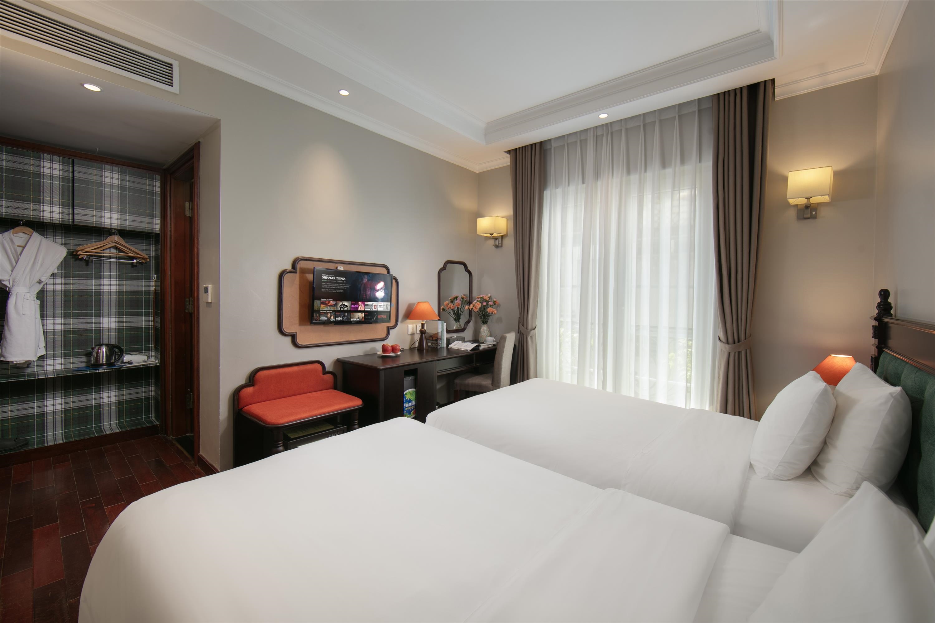 Room Executive