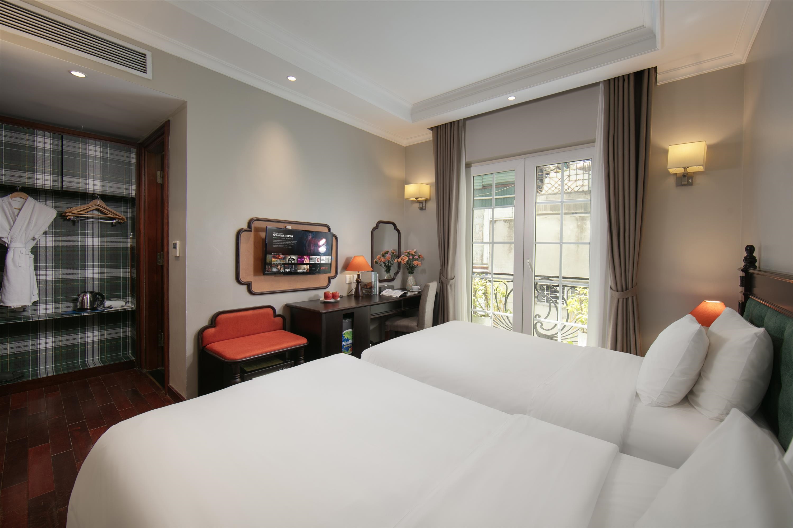 Room Executive