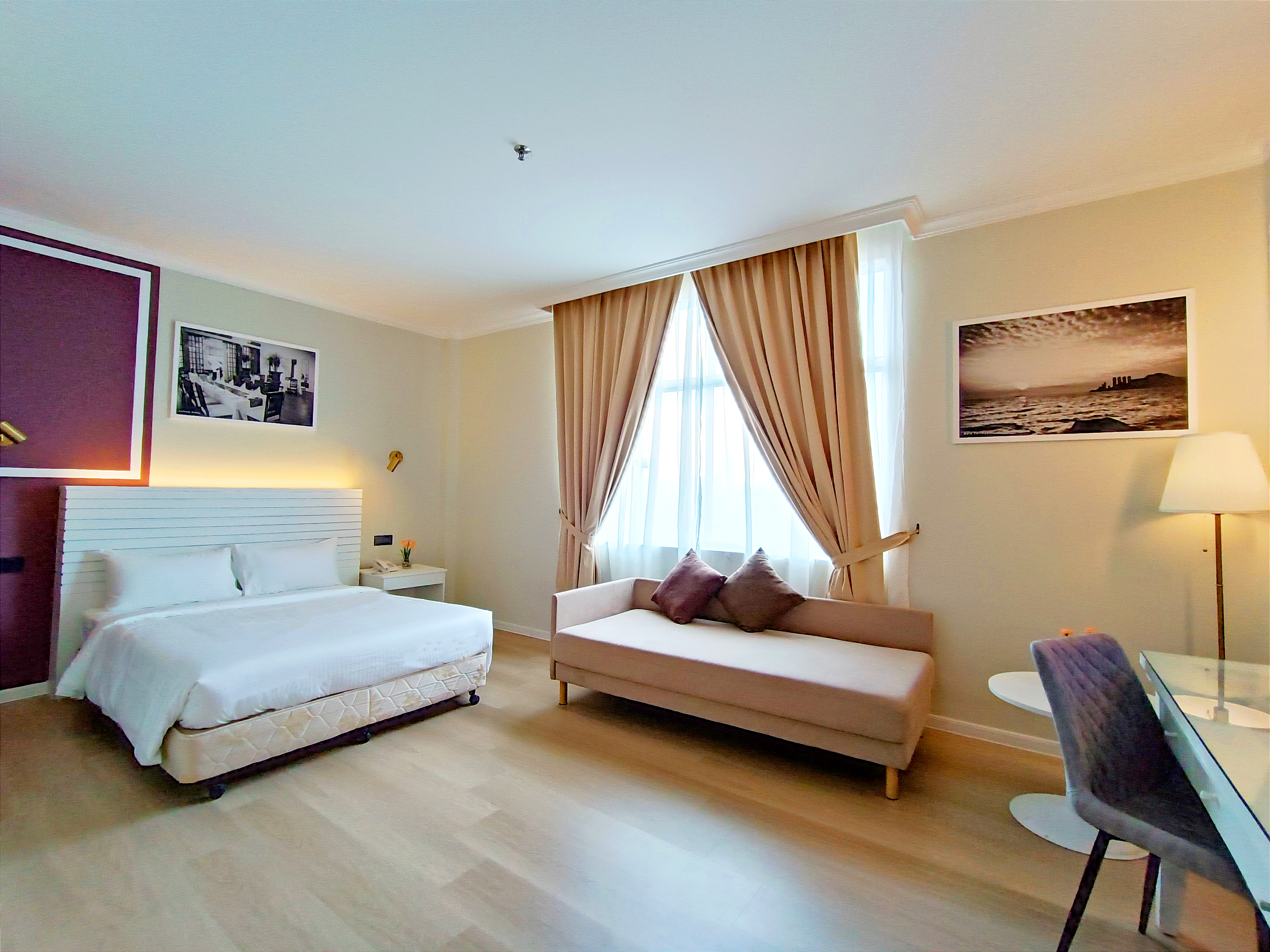 Double Superior Queen Bed