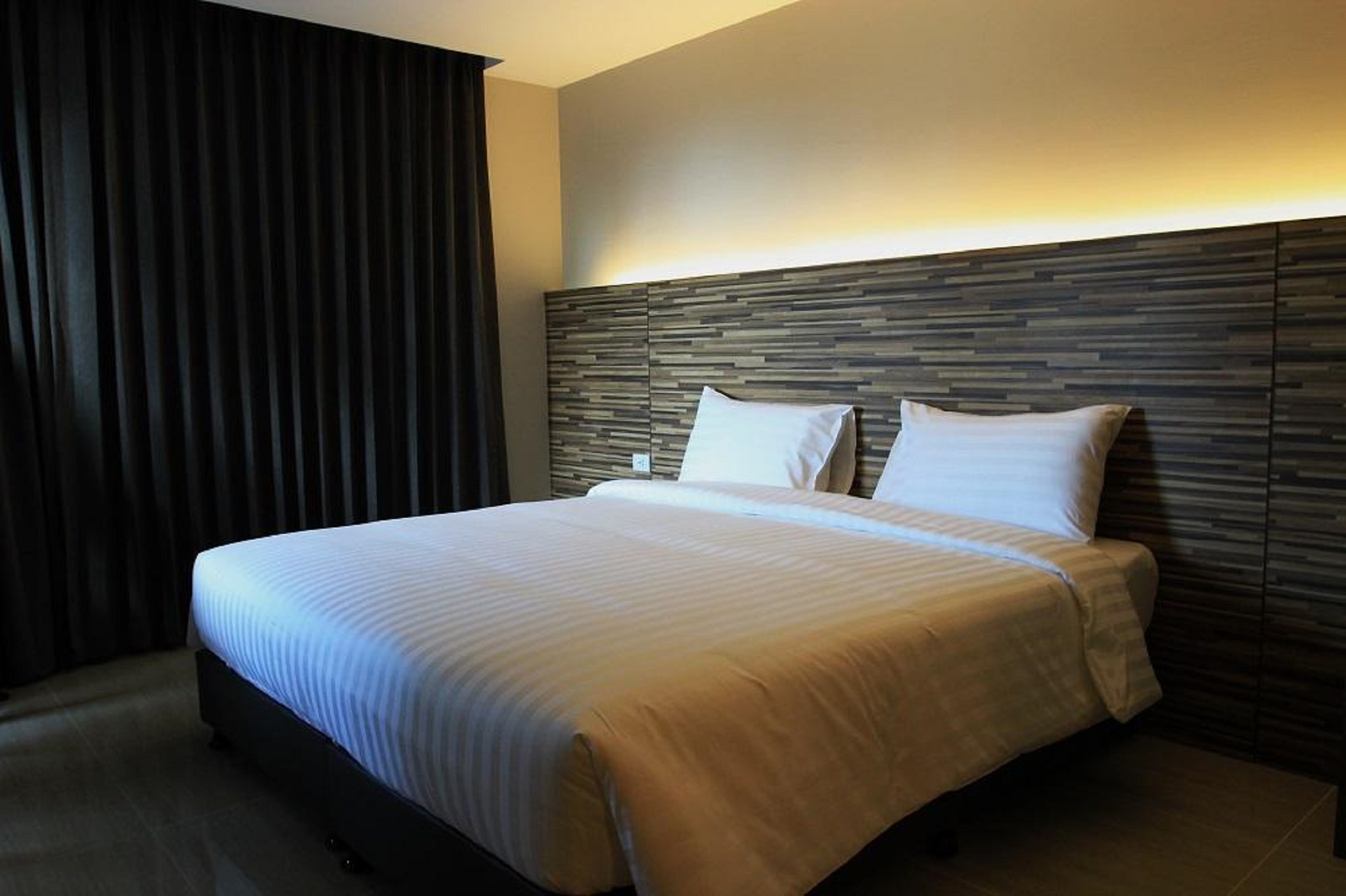 Double or Twin Deluxe