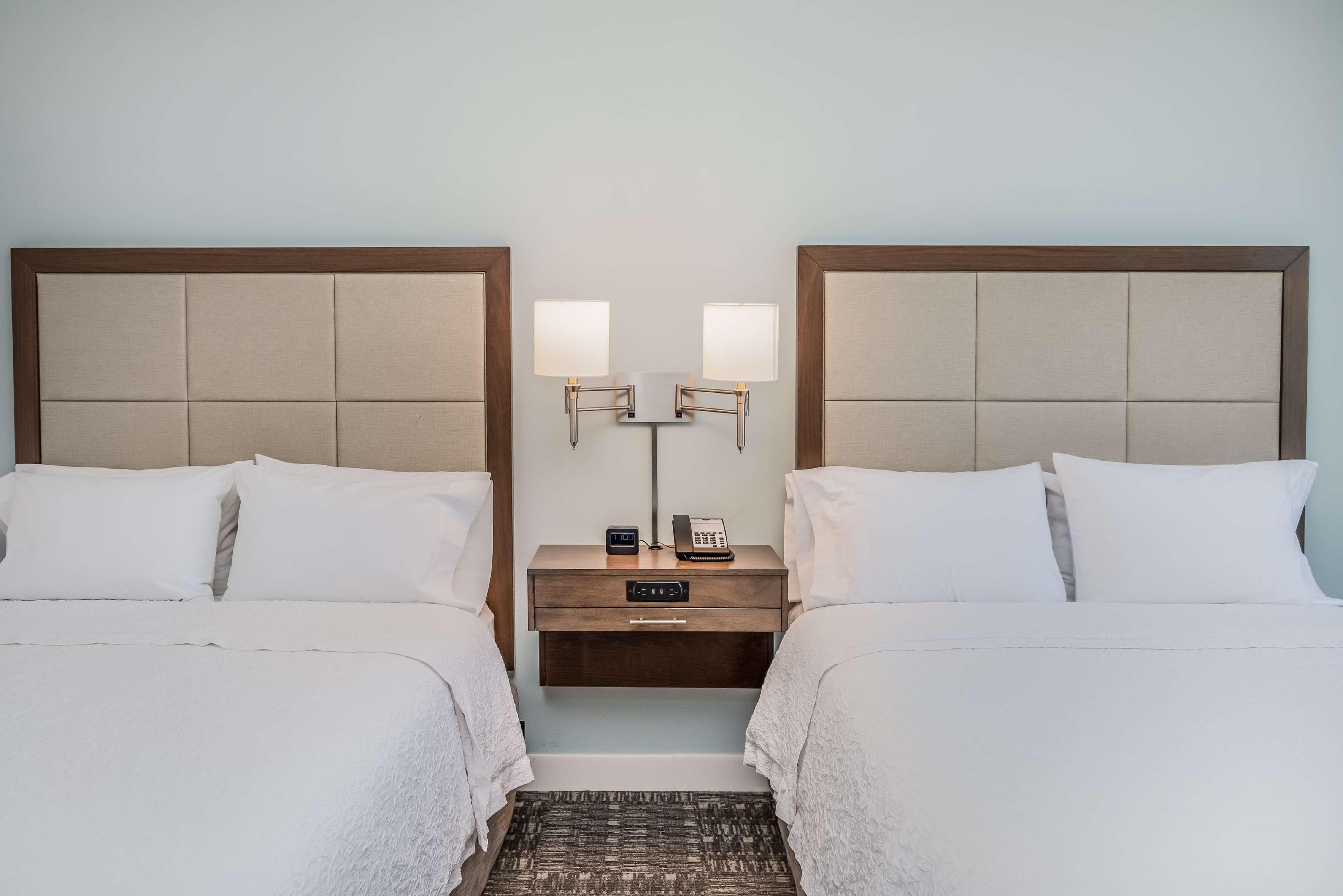 Studio Two Queen Beds