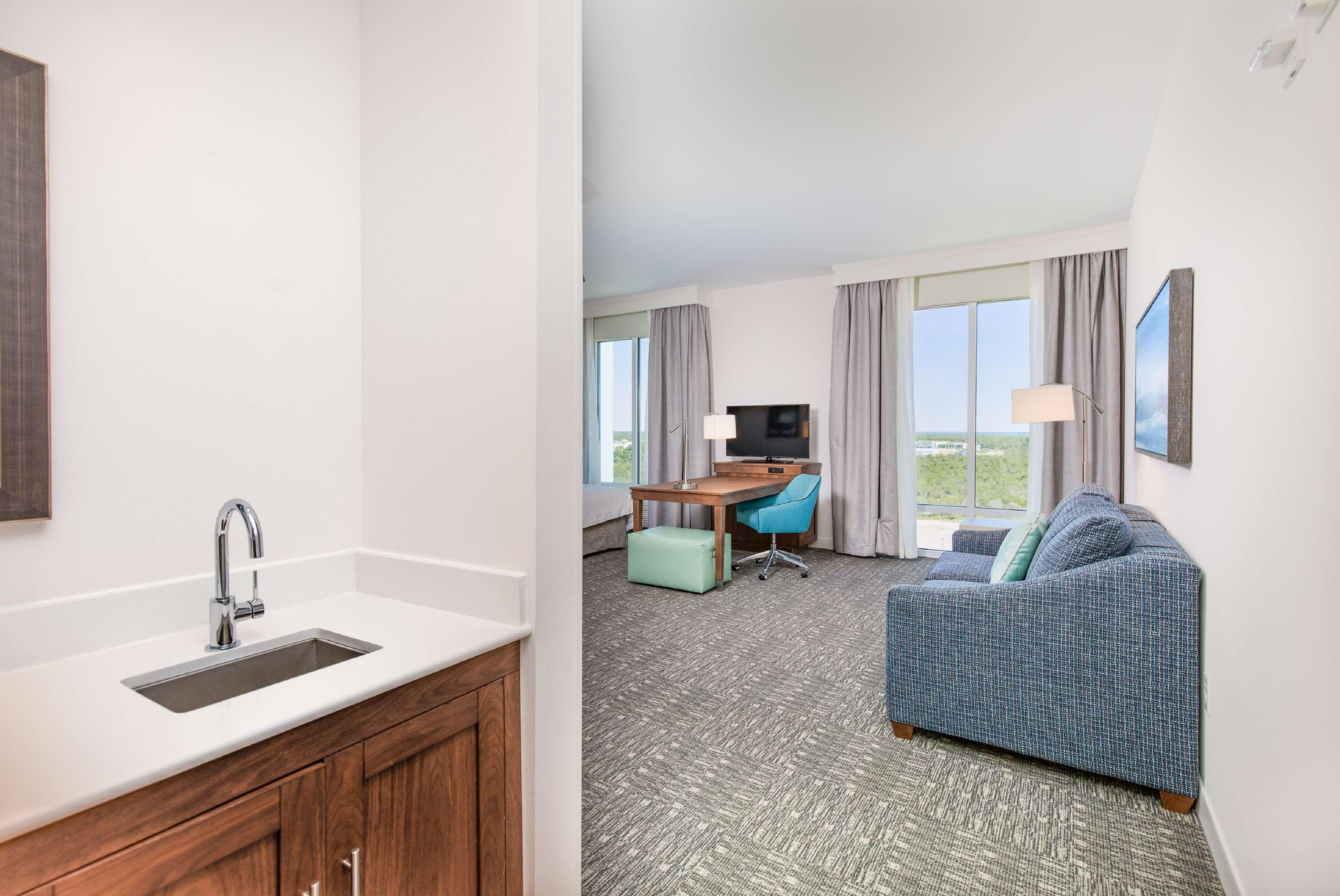 Studio Two Queen Beds