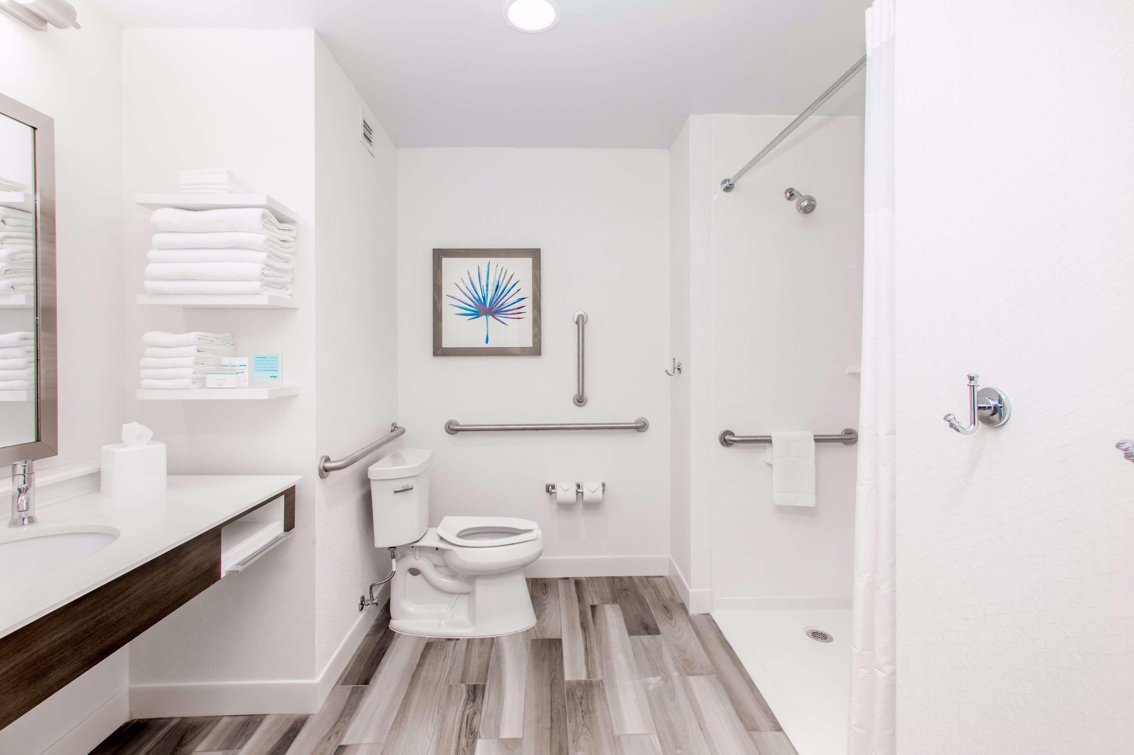 Room King Bed Non Smoking