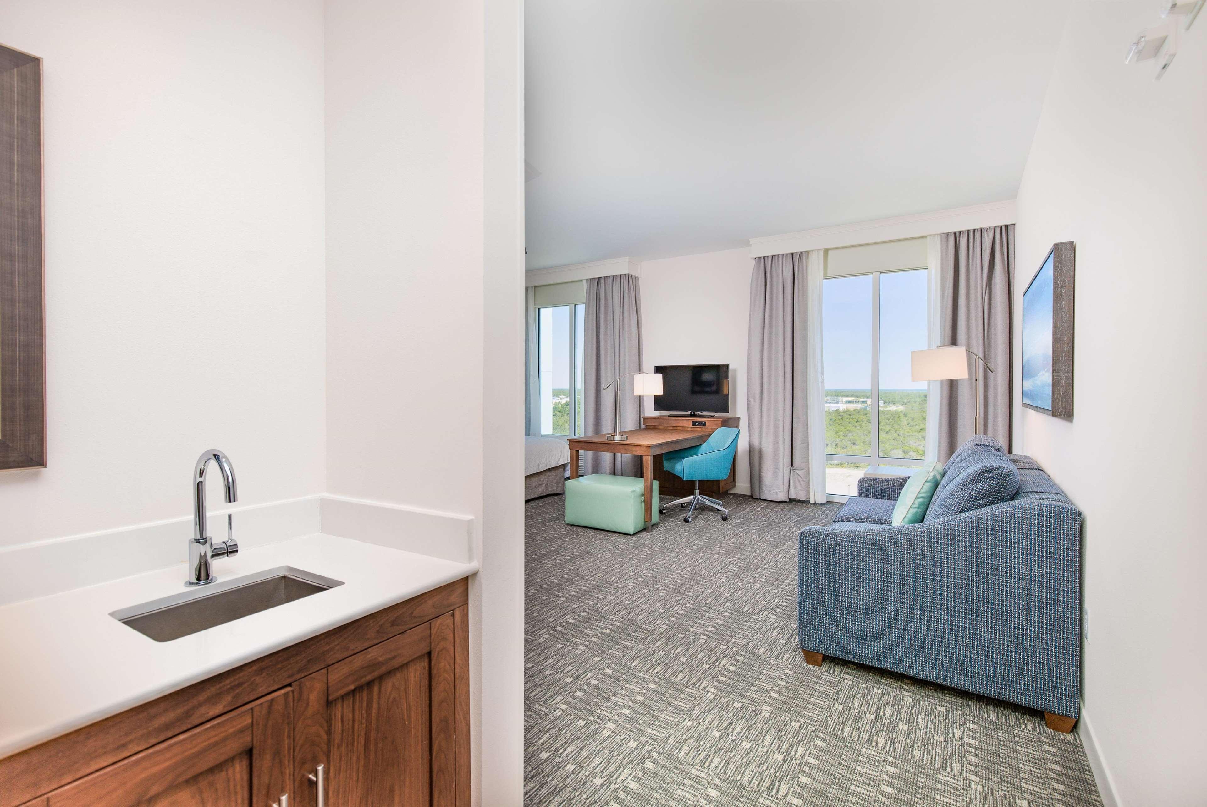 Studio Two Queen Beds