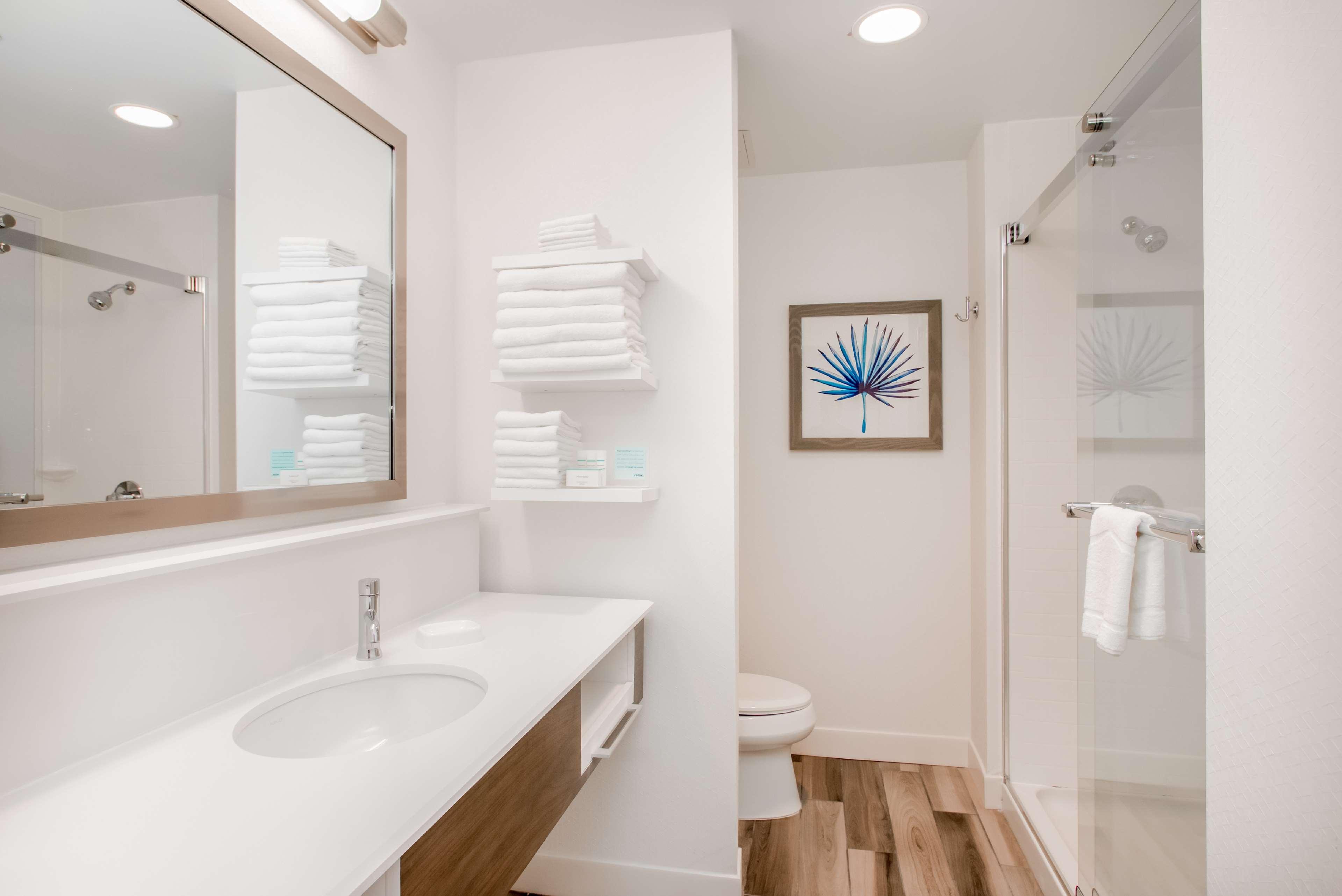 Double King Bed Non Smoking