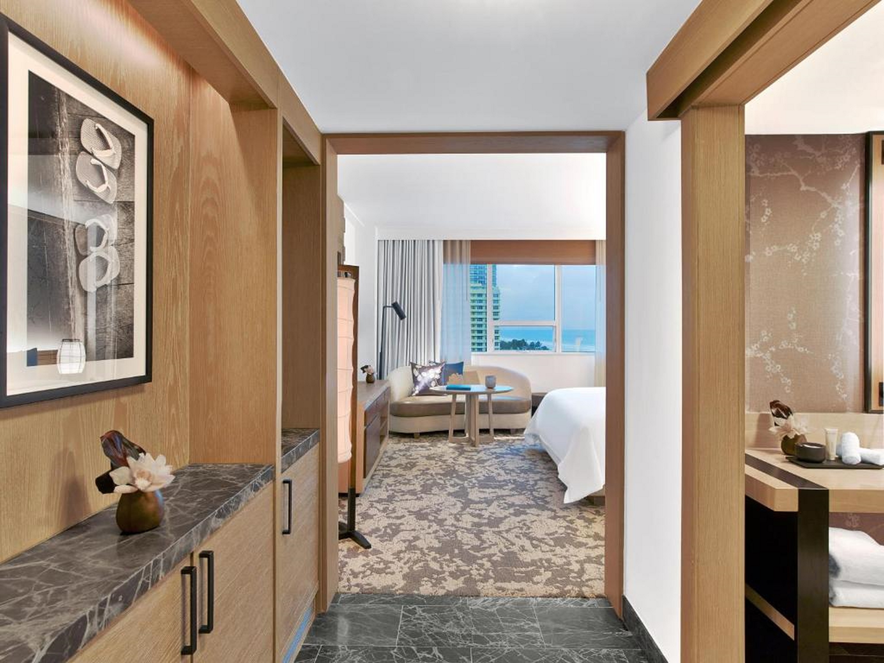 Double Bay View King Bed