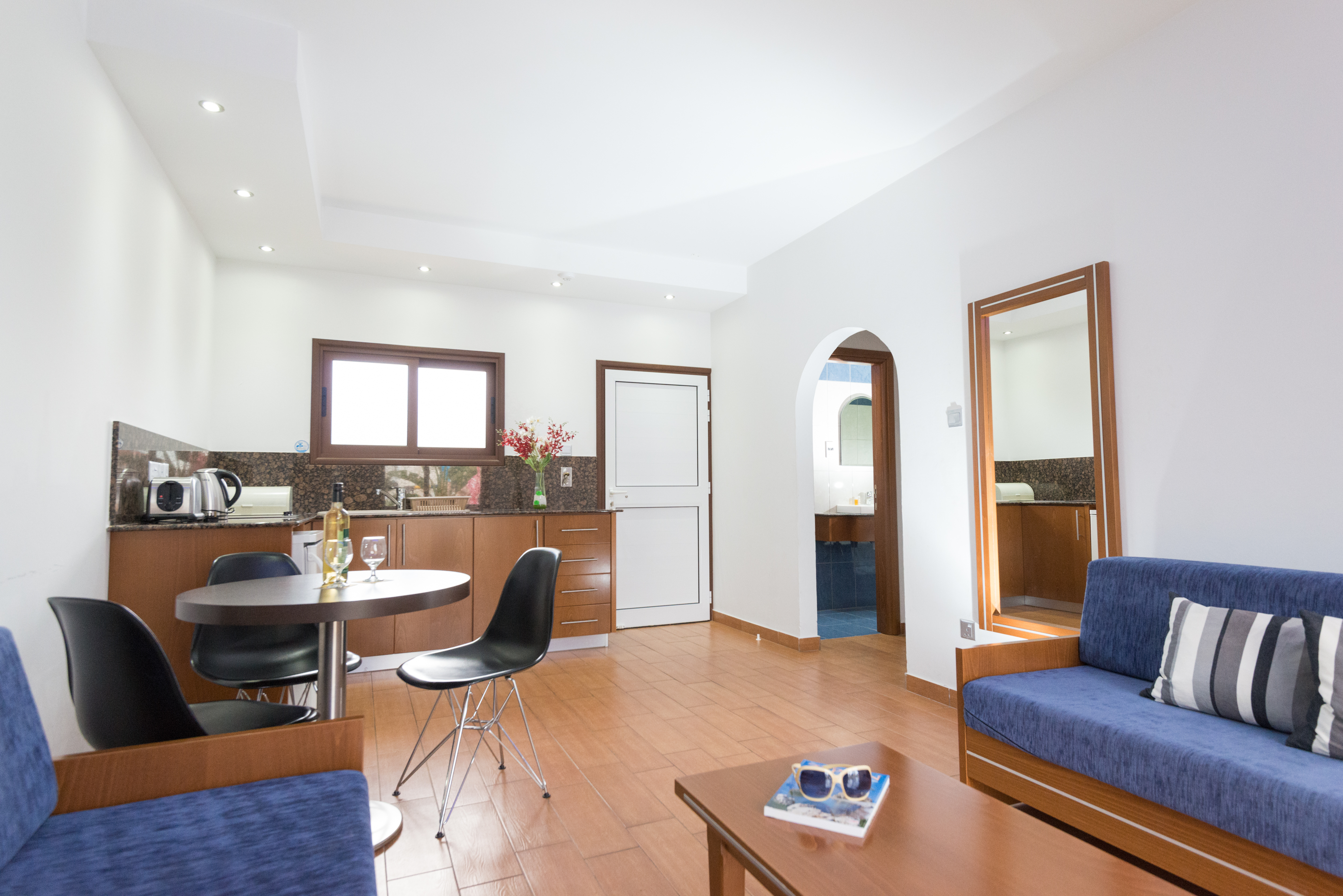 Apartment Capacity 4