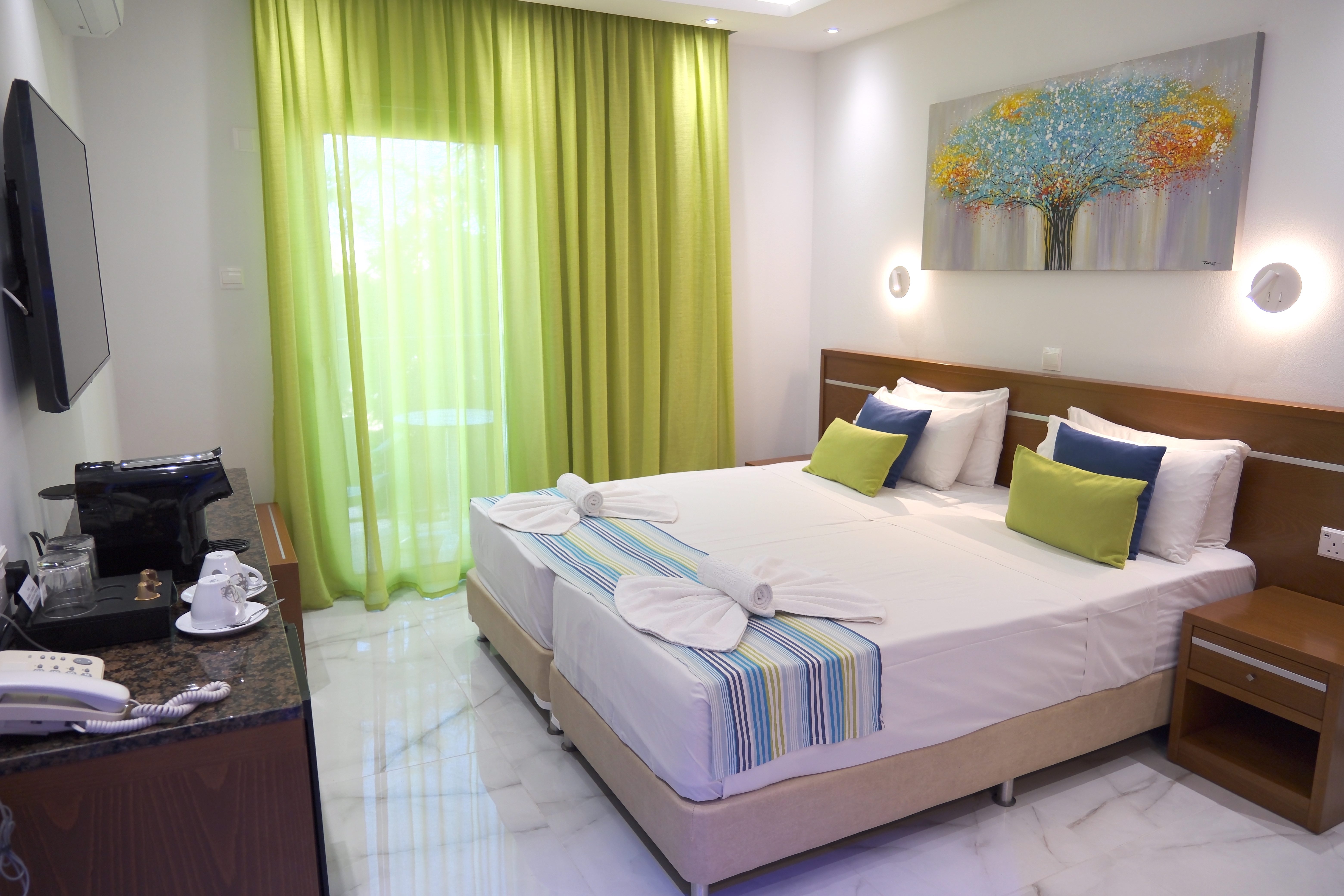 Double or Twin Standard